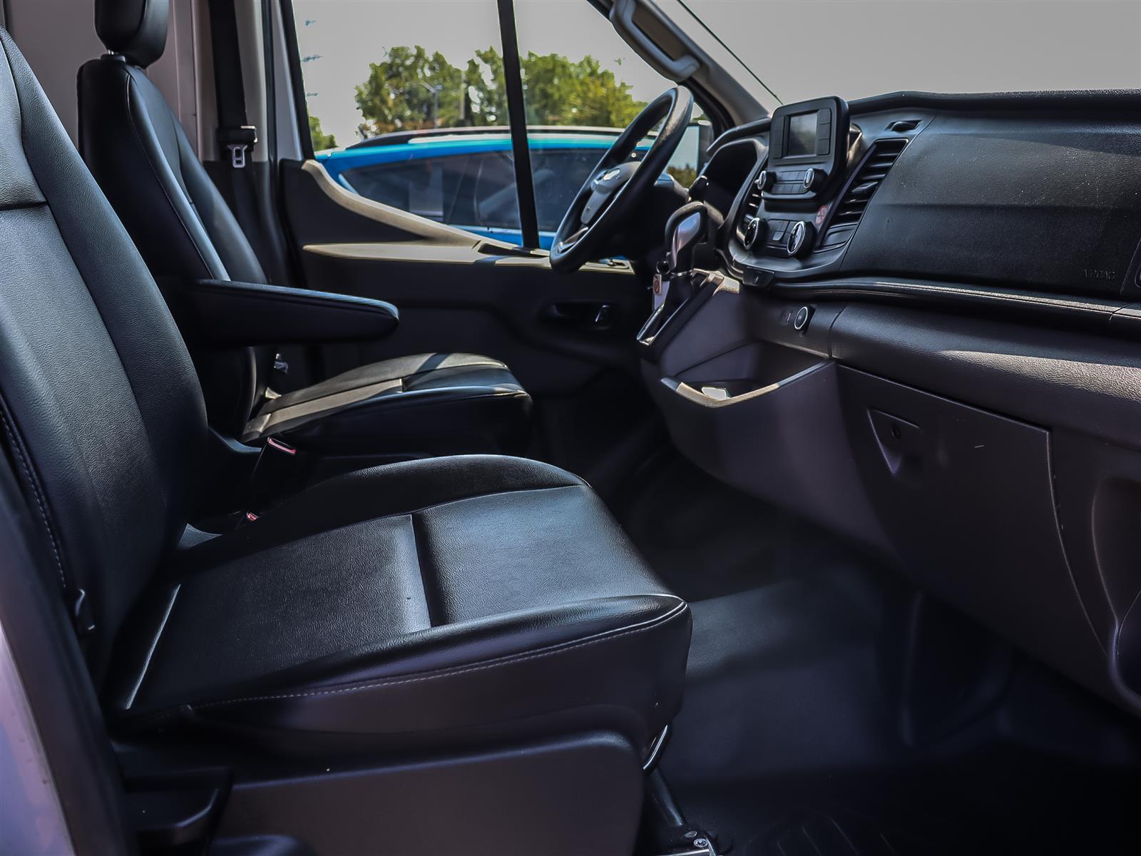 2022 Ford Transit 250 Van - Thumbnail 16