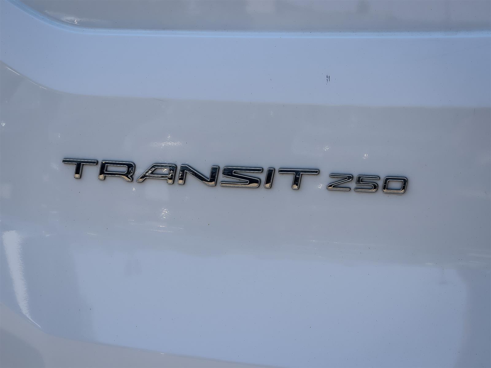 2022 Ford Transit 250 Van - Thumbnail 19