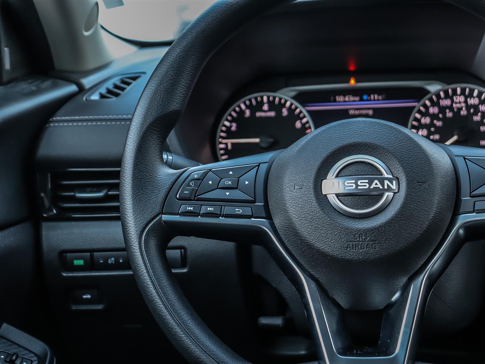 2025 Nissan Sentra SV - Thumbnail 12