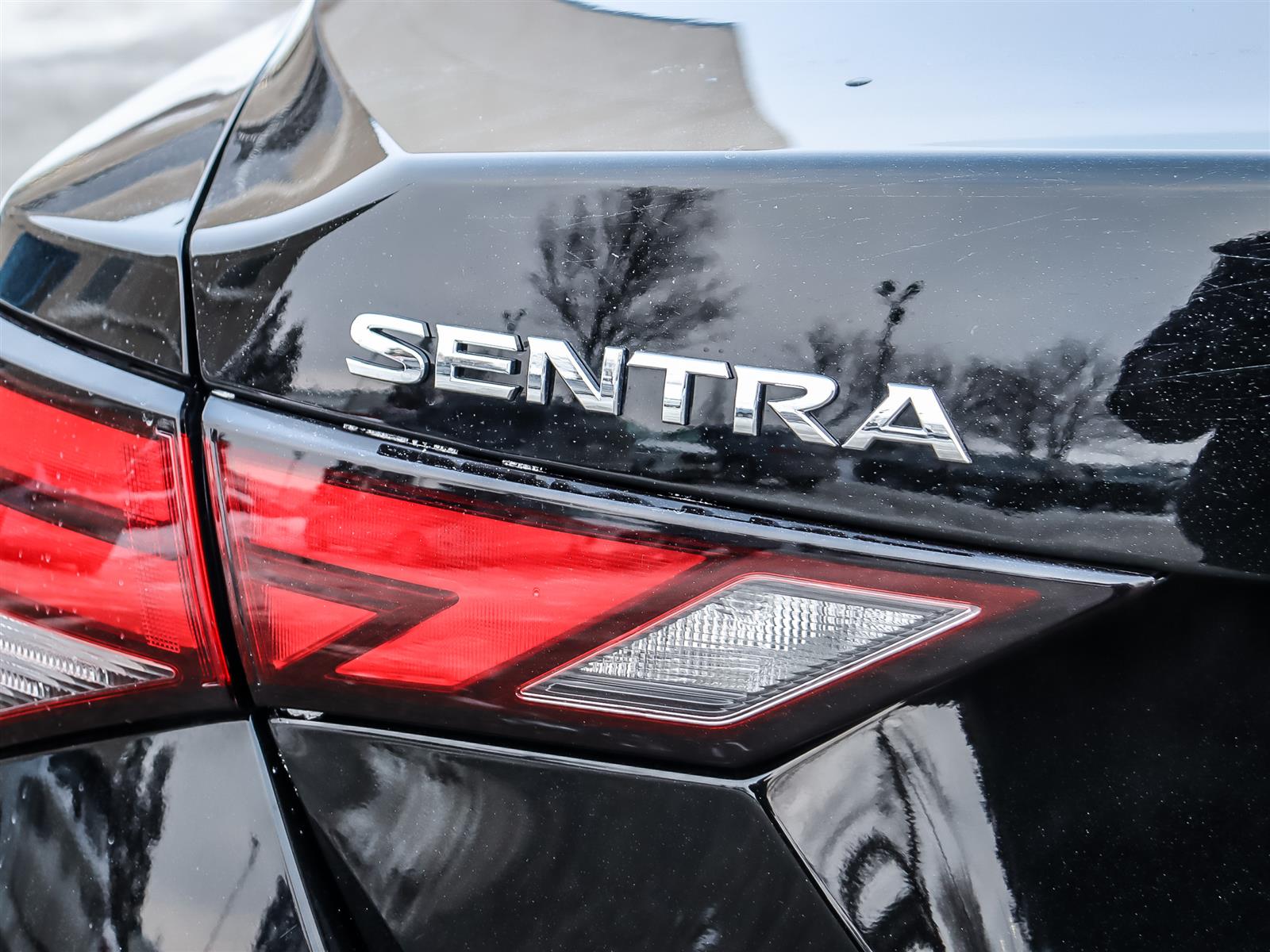 2025 Nissan Sentra SV - Thumbnail 20