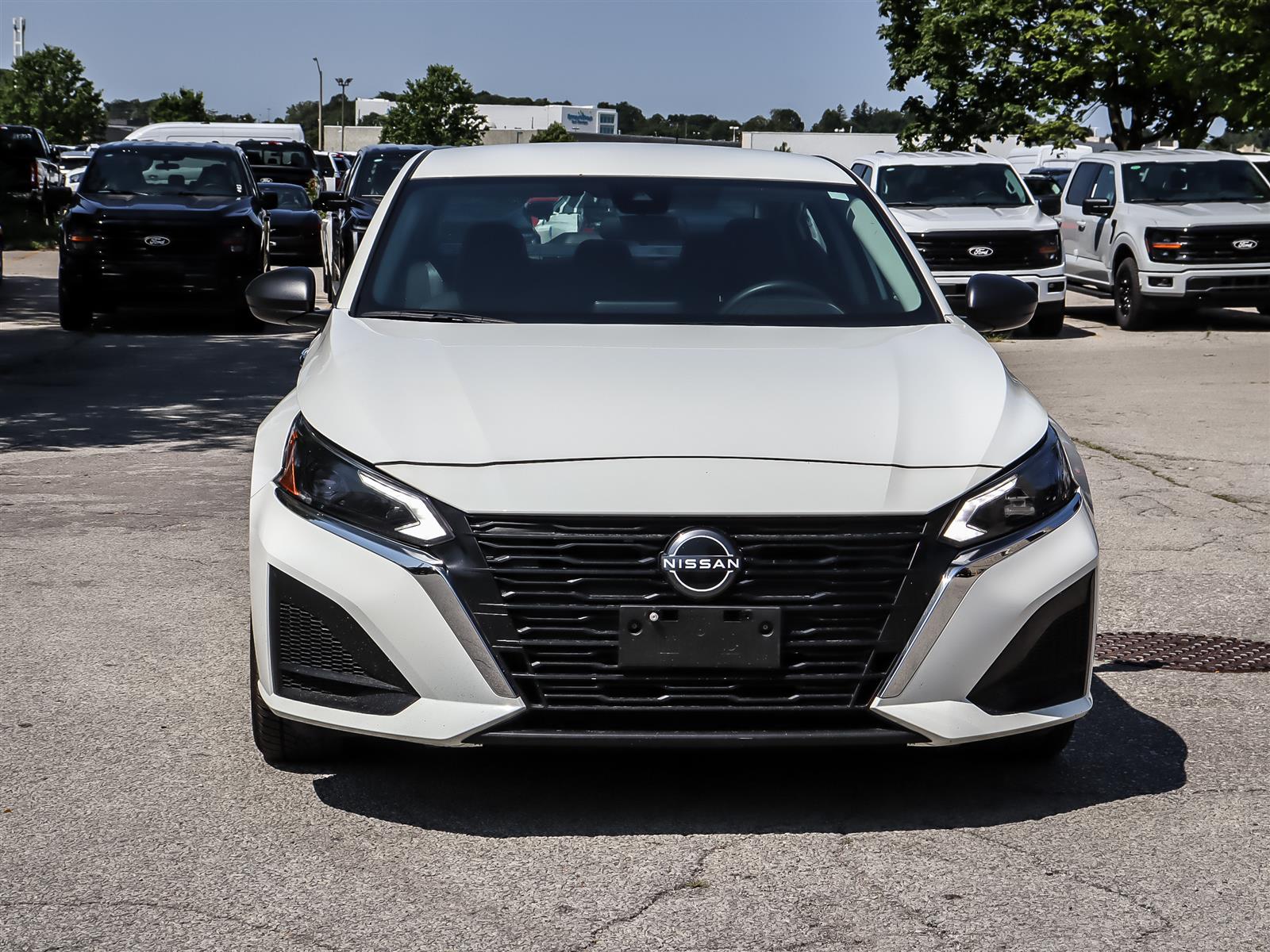 2024 Nissan Altima 2.5 S AWD - Thumbnail 3
