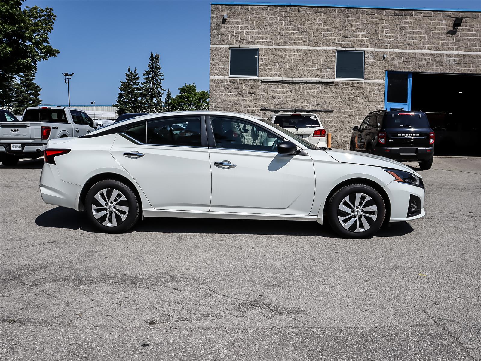2024 Nissan Altima 2.5 S AWD - Thumbnail 4