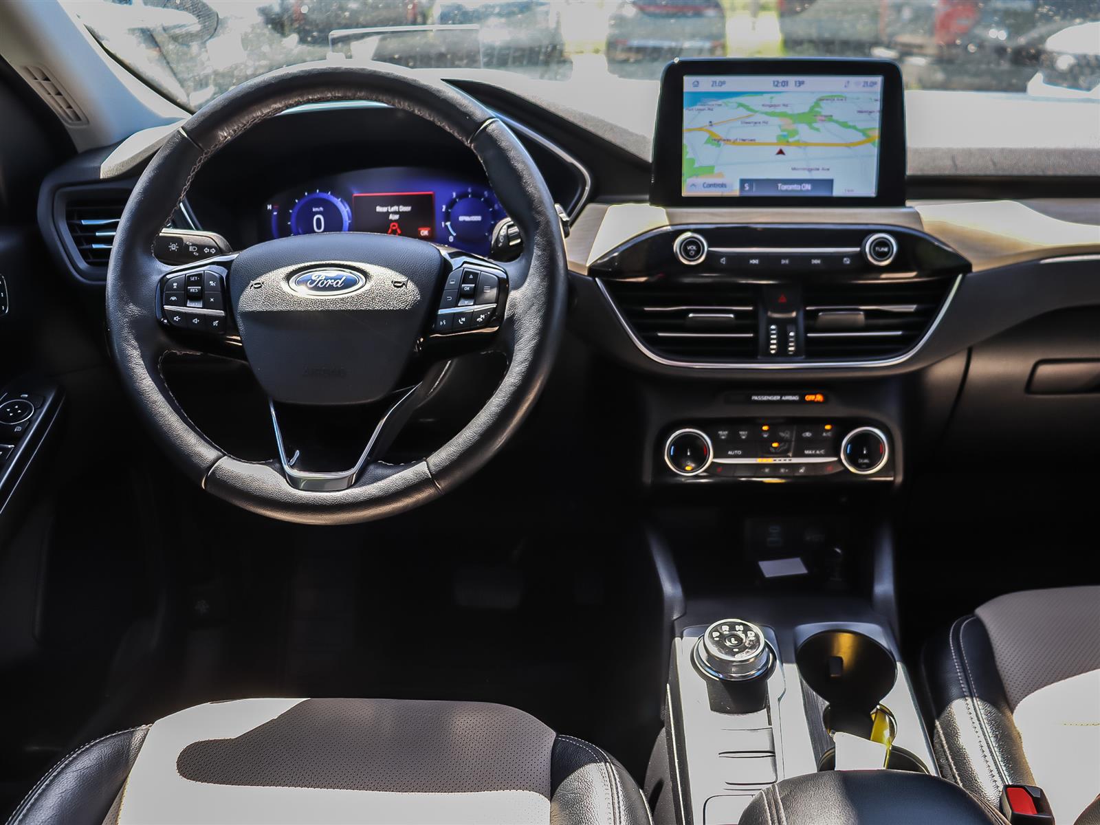2022 Ford Escape Titanium - Thumbnail 16