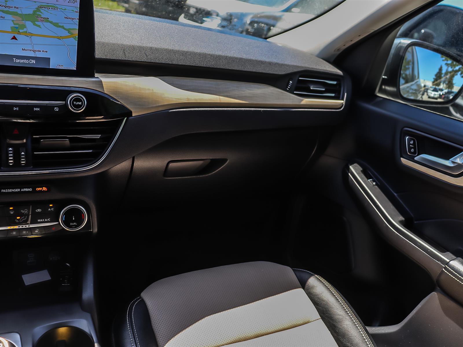 2022 Ford Escape Titanium - Thumbnail 18