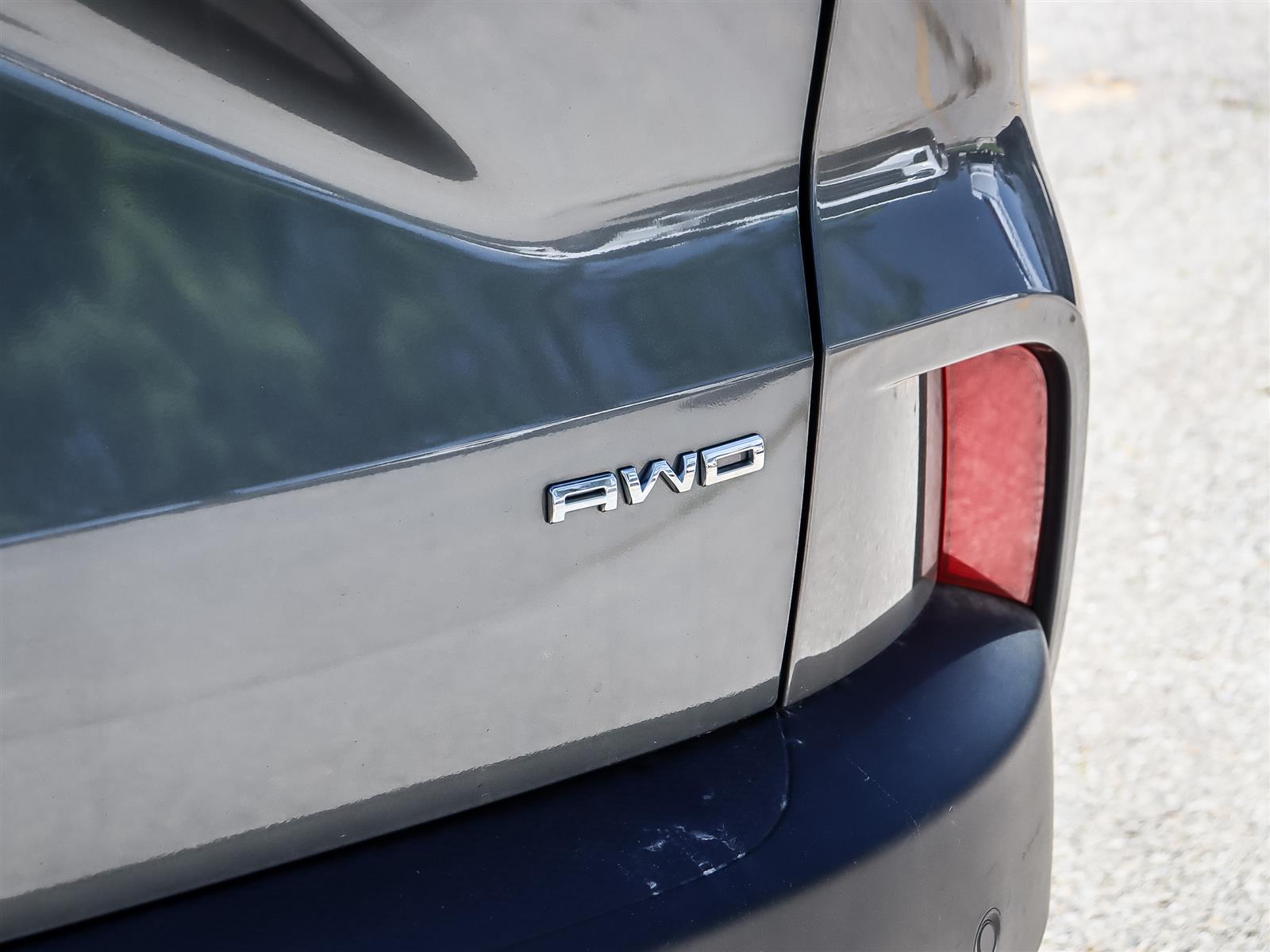 2022 Ford Escape Titanium - Thumbnail 25