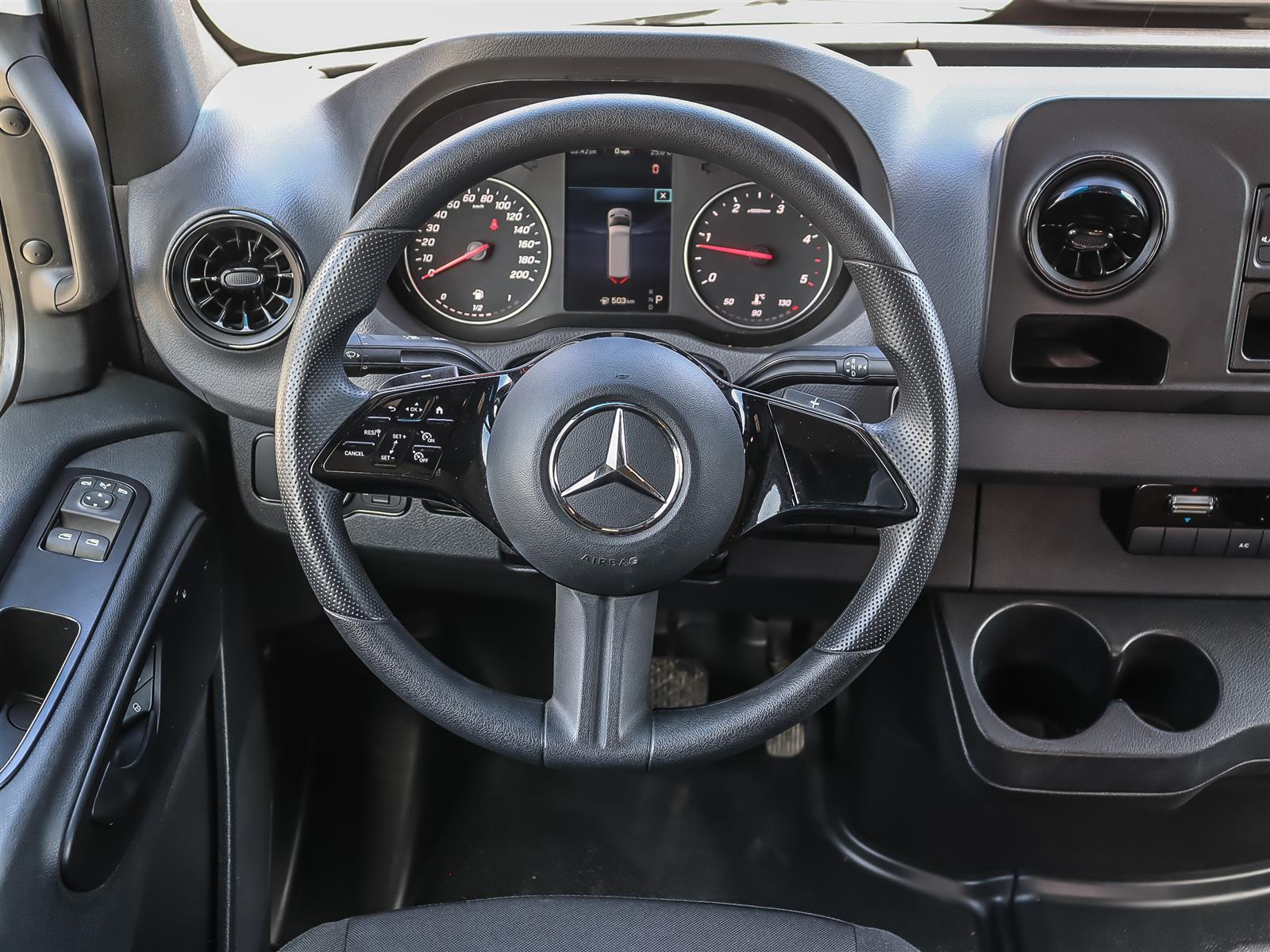 2025 Mercedes-Benz Sprinter 2500 170-in. WB - Thumbnail 11