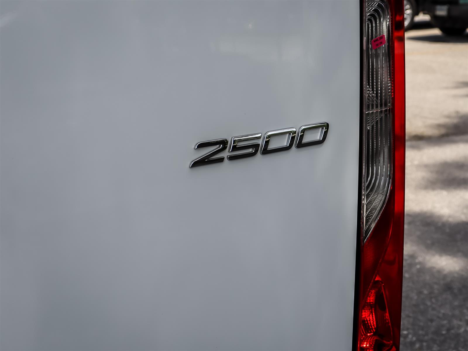 2025 Mercedes-Benz Sprinter 2500 170-in. WB - Thumbnail 20