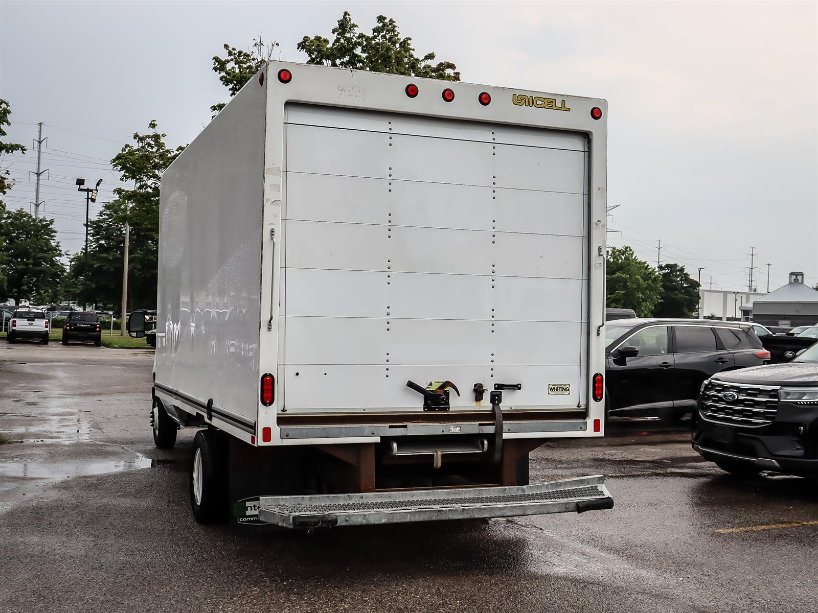 2024 Ford Econoline E-450 - Thumbnail 5