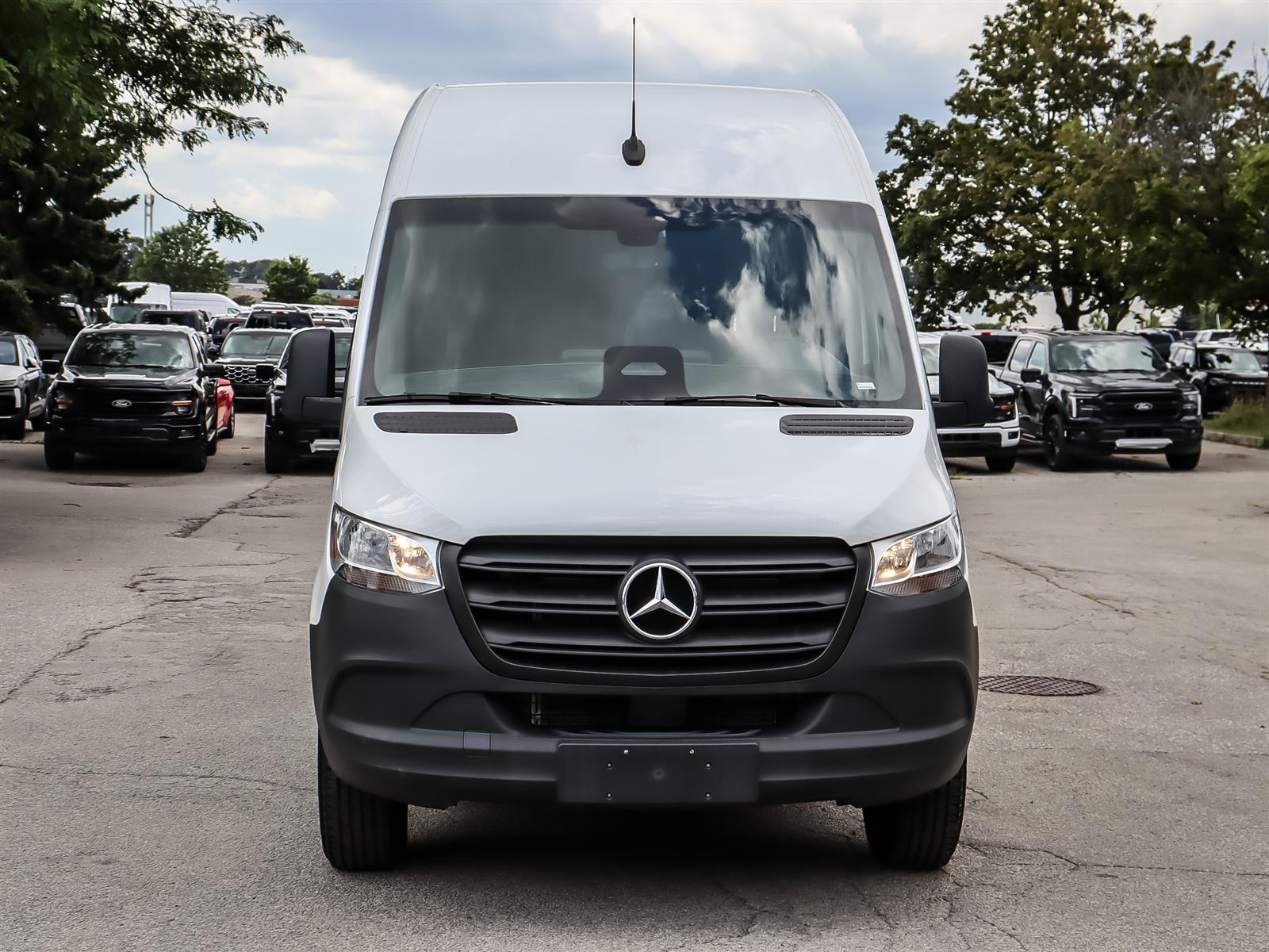 2025 Mercedes-Benz Sprinter 2500 170-in. WB - Thumbnail 3