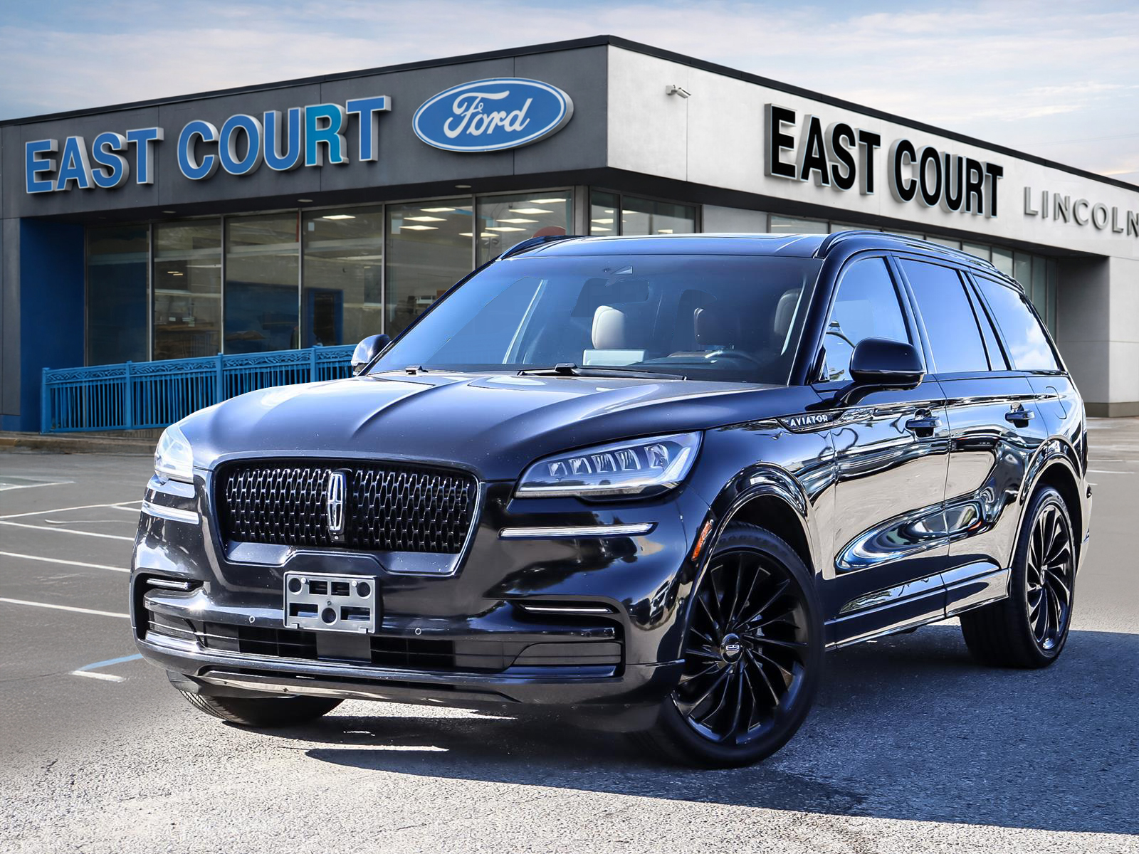 2022 Lincoln Aviator Reserve AWD - Main View