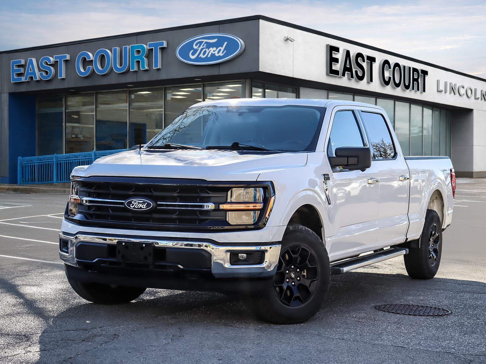2024 Ford F-150 XLT SuperCrew 4WD - Main View