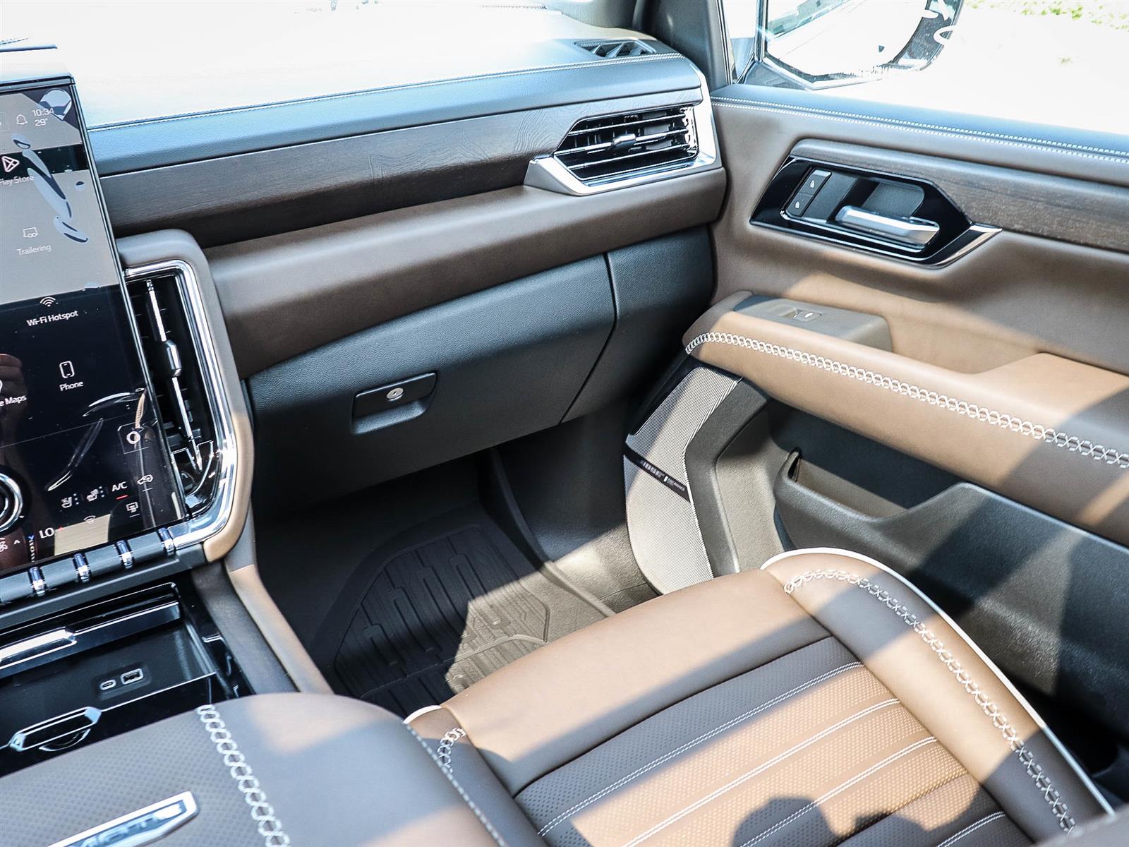 2026 GMC Yukon DENALI ULTIMATE | 7 PASSENGER | ENHANCED TRAILERING PKG - Thumbnail 18