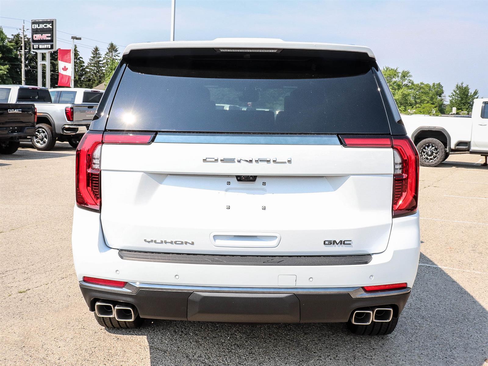 2026 GMC Yukon DENALI ULTIMATE | 7 PASSENGER | ENHANCED TRAILERING PKG - Thumbnail 4