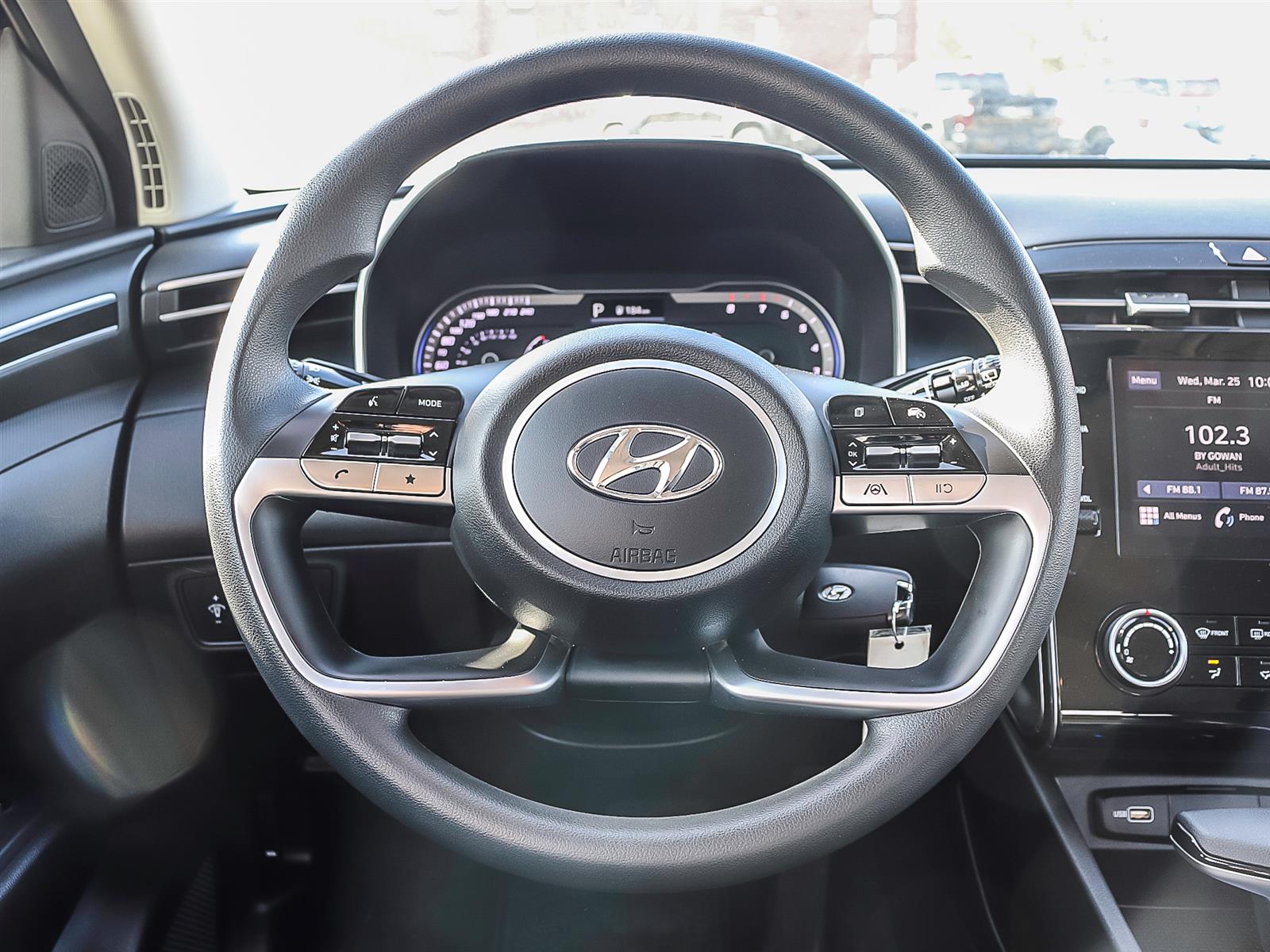 2023 Hyundai Tucson ESSENTIAL | APPLE CARPLAY | BACKUP CAMERA | HTD SEATS - Thumbnail 11