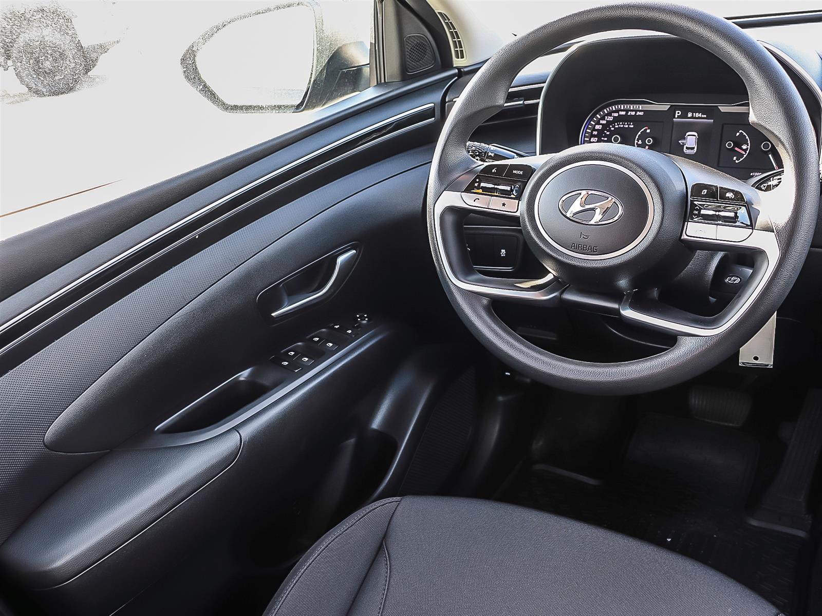 2023 Hyundai Tucson ESSENTIAL | APPLE CARPLAY | BACKUP CAMERA | HTD SEATS - Thumbnail 15