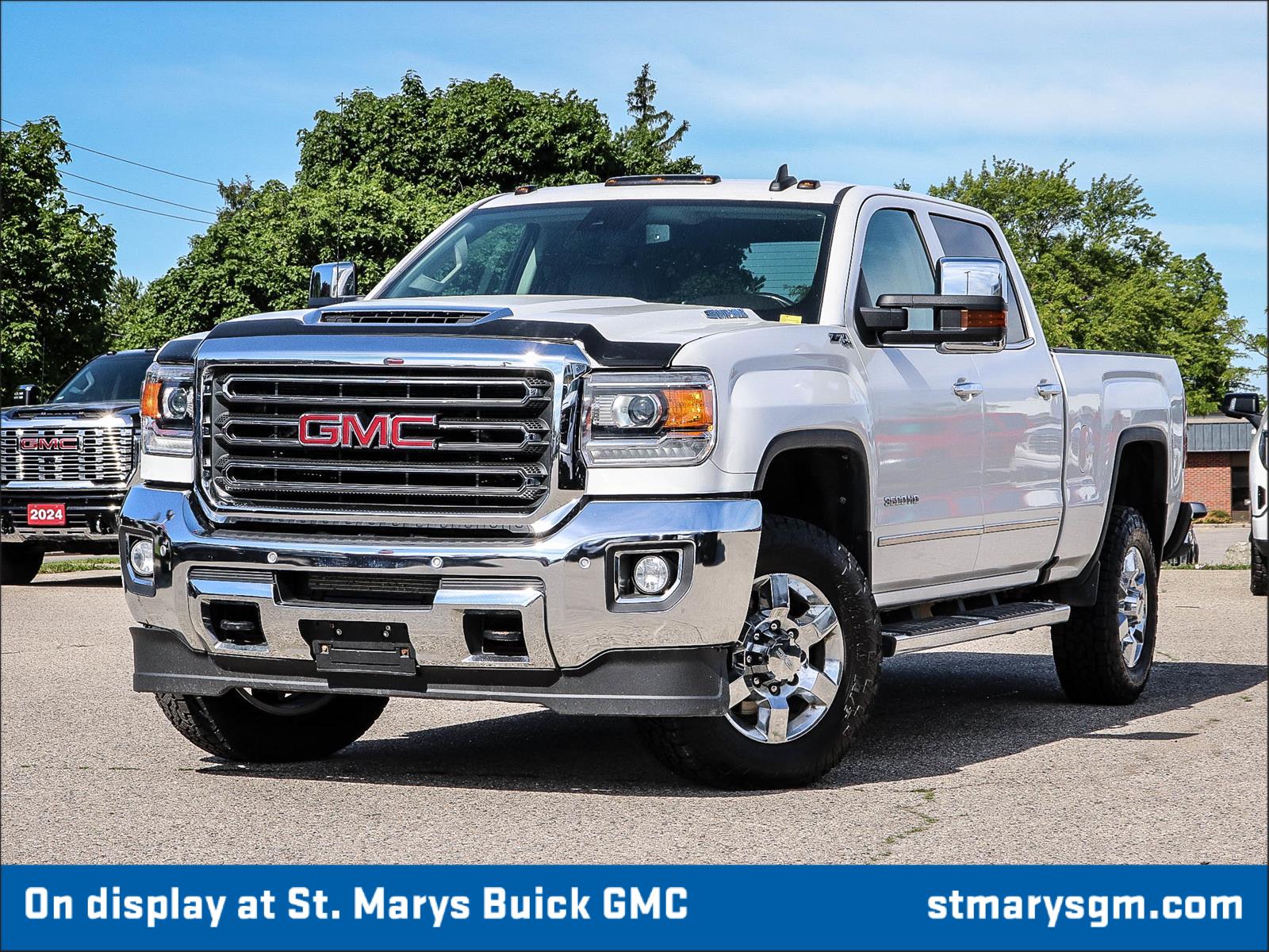 WHITE FROST TRICOAT 2019 GMC Sierra 3500HD Pickup Truck Four-Wheel Drive Automatic