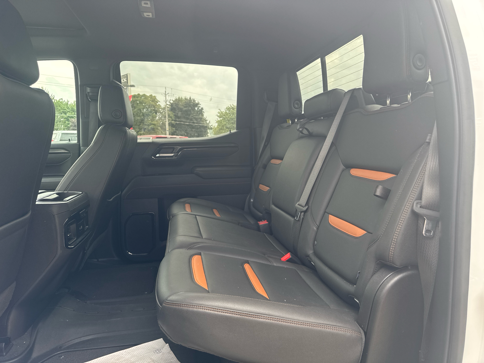 2026 GMC Sierra 1500 AT4 | SUNROOF | TECHNOLOGY PACKAGE - Thumbnail 13