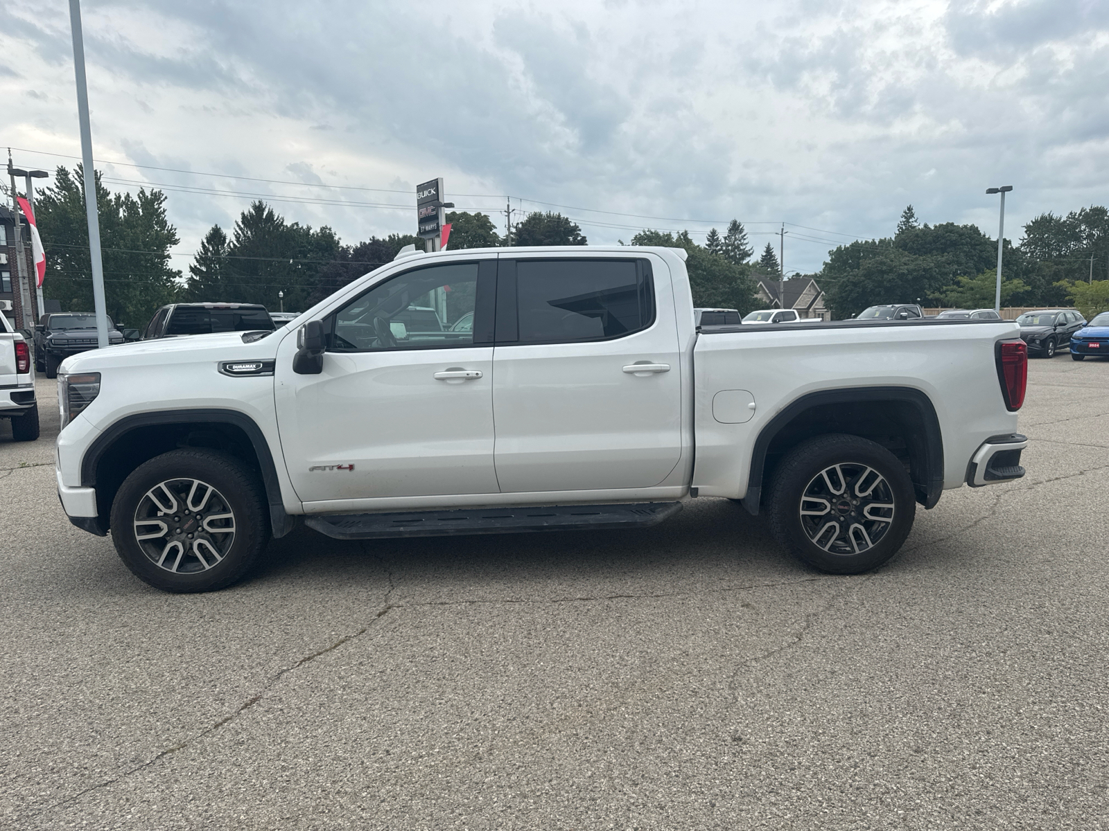 2026 GMC Sierra 1500 AT4 | SUNROOF | TECHNOLOGY PACKAGE - Thumbnail 6