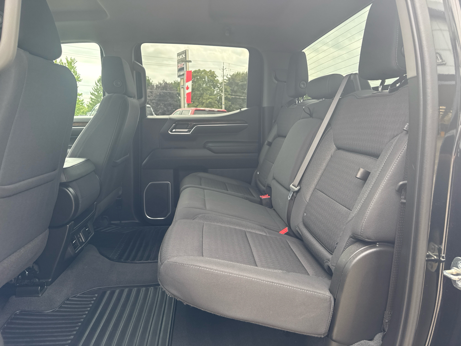 2023 GMC Sierra 1500 ELEVATION | APPLE CARPLAY | HEATED SEATS & WHEEL - Thumbnail 12