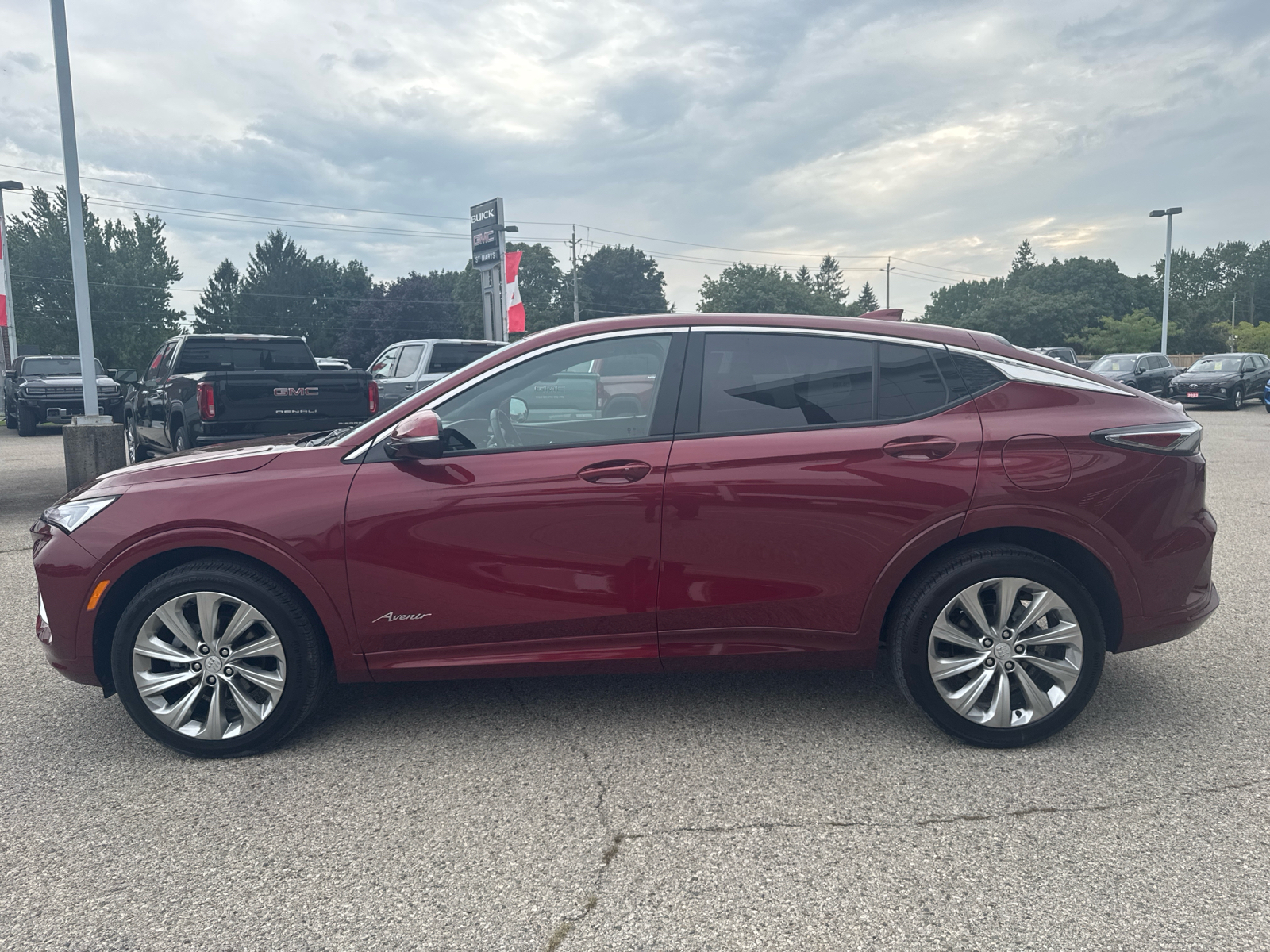 2024 Buick Envista AVENIR | HEATED SEATS | APPLE CARPLAY - Thumbnail 6