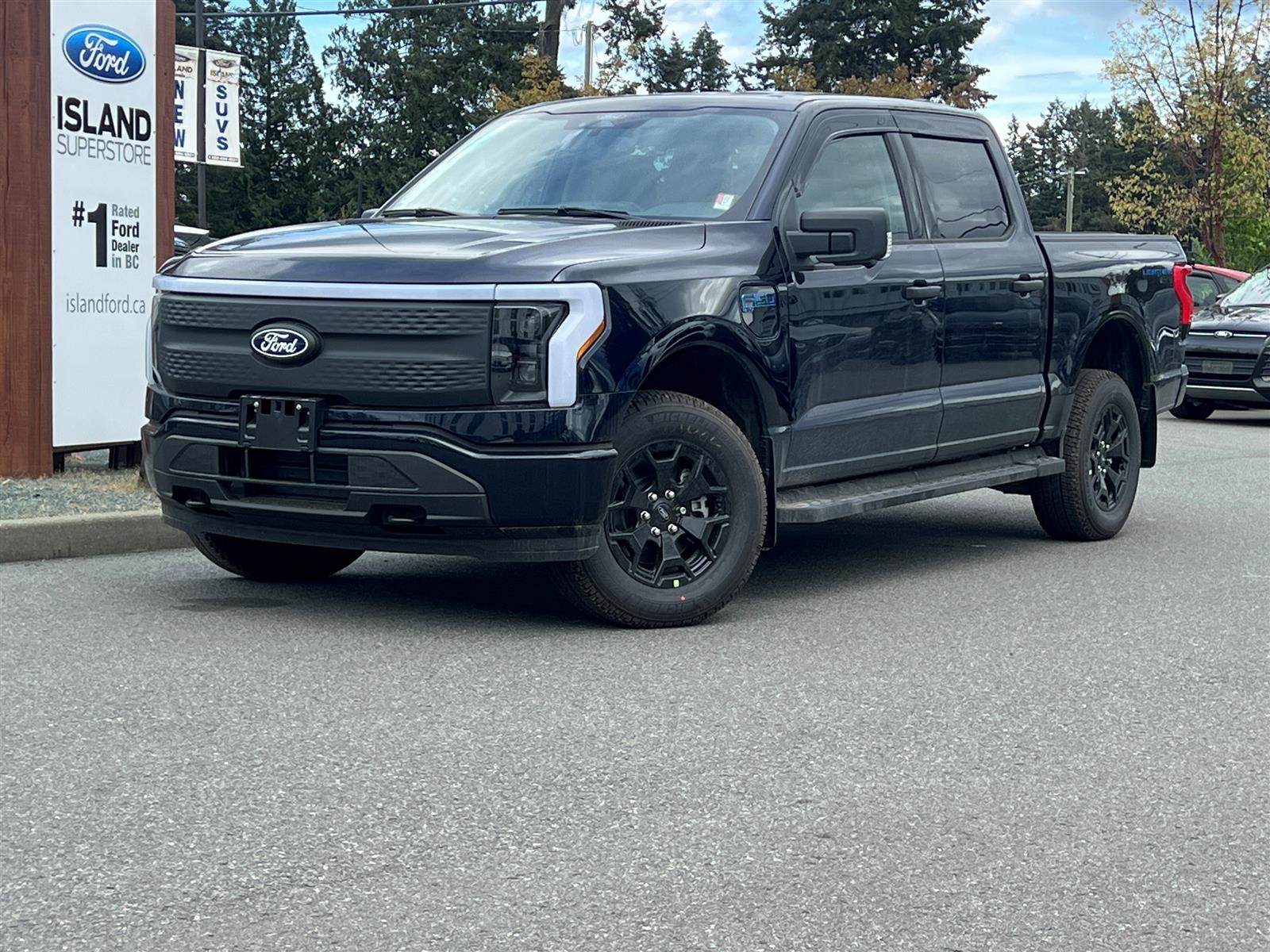 2025 Ford F-150 Lightning XLT 98 KWH Std Battery SuperCrew - Thumbnail 30