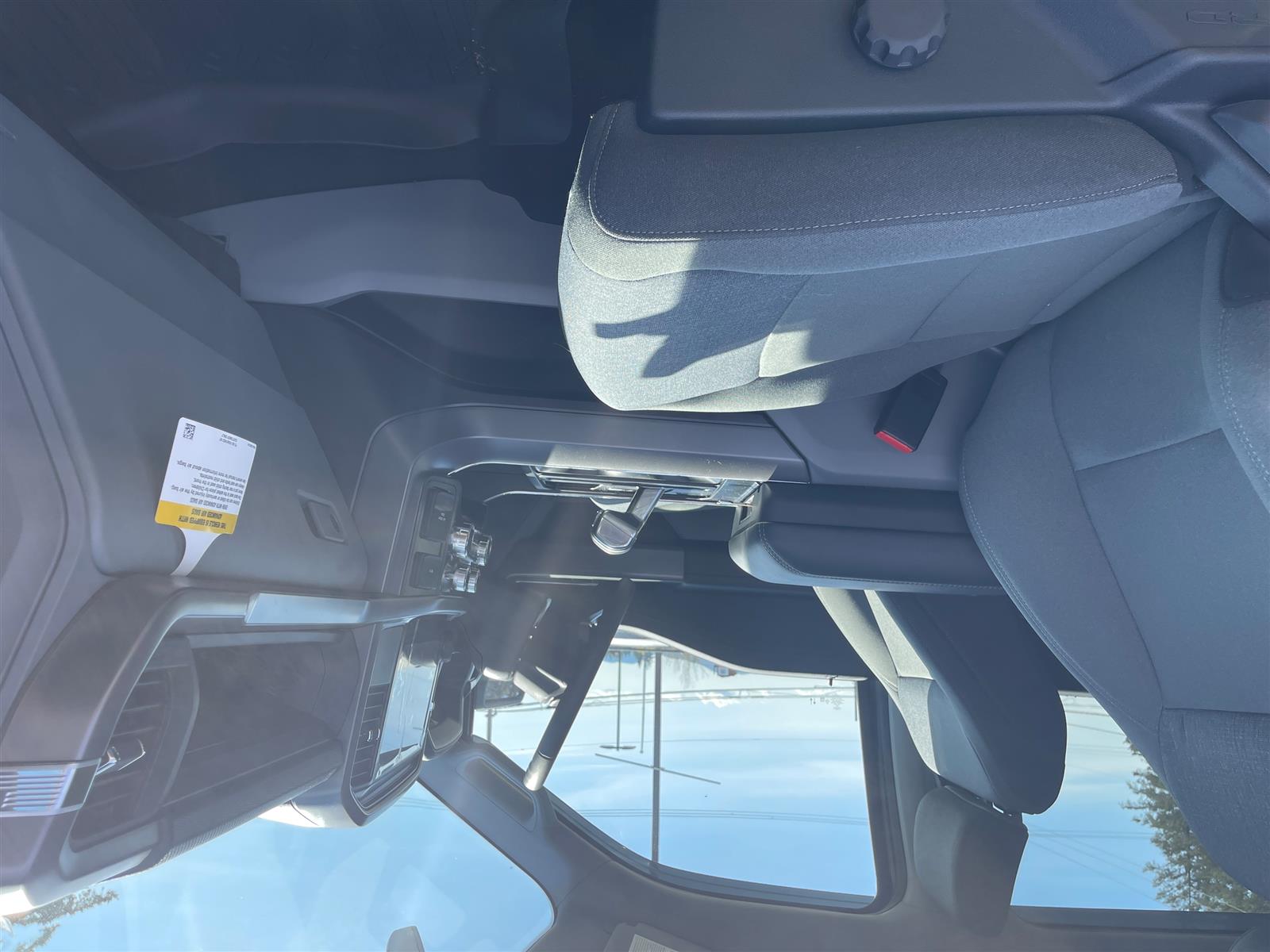 2025 Ford F-150 Lightning XLT 98 KWH Std Battery SuperCrew - Thumbnail 24