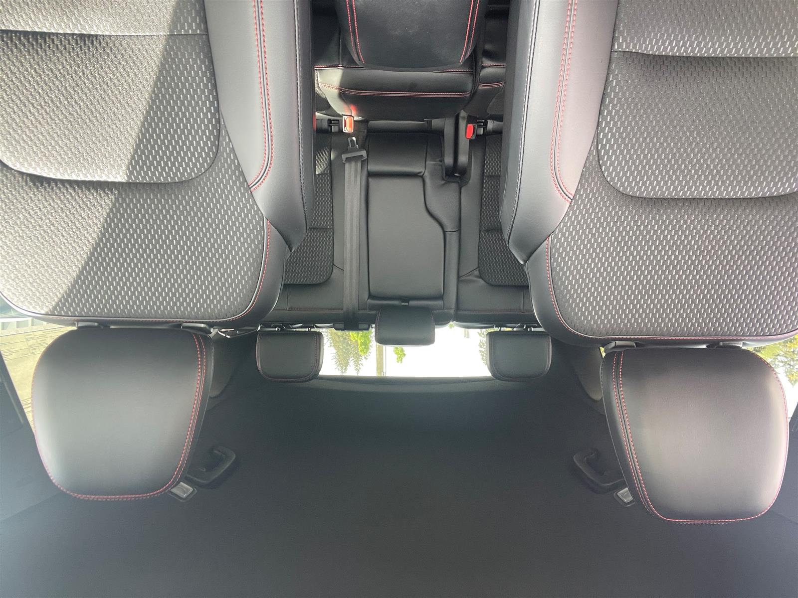 2025 Ford Escape ST SELECT AWD - Thumbnail 23