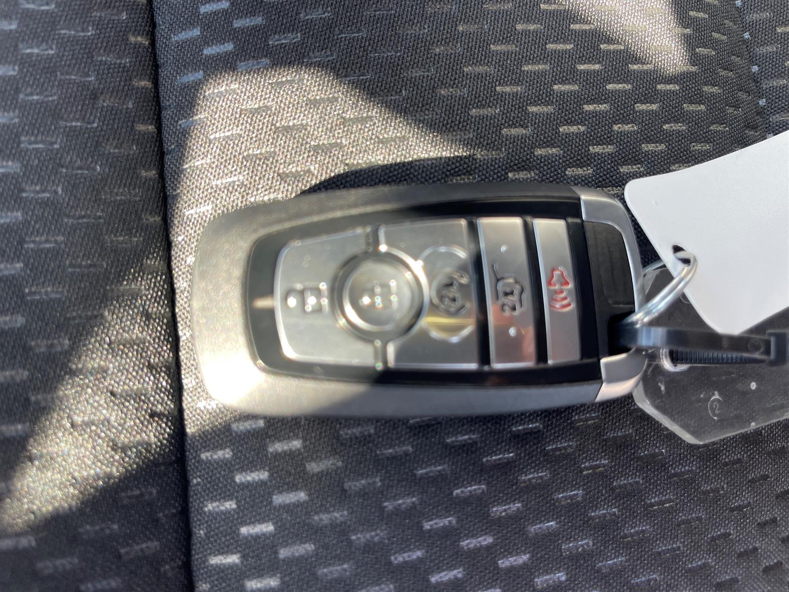 2025 Ford Escape ST SELECT AWD - Thumbnail 25