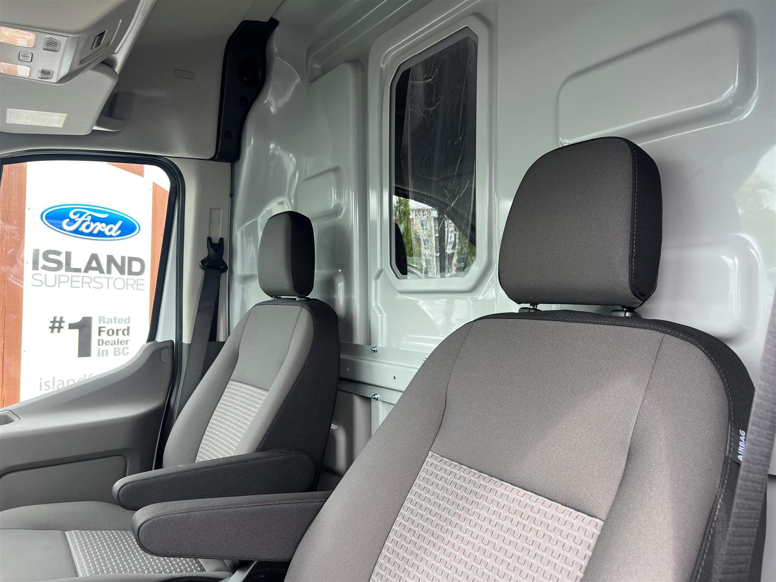 2025 Ford E-Transit Cargo Van E-Transit Cargo Van XL Mid Roof RWD - Thumbnail 20