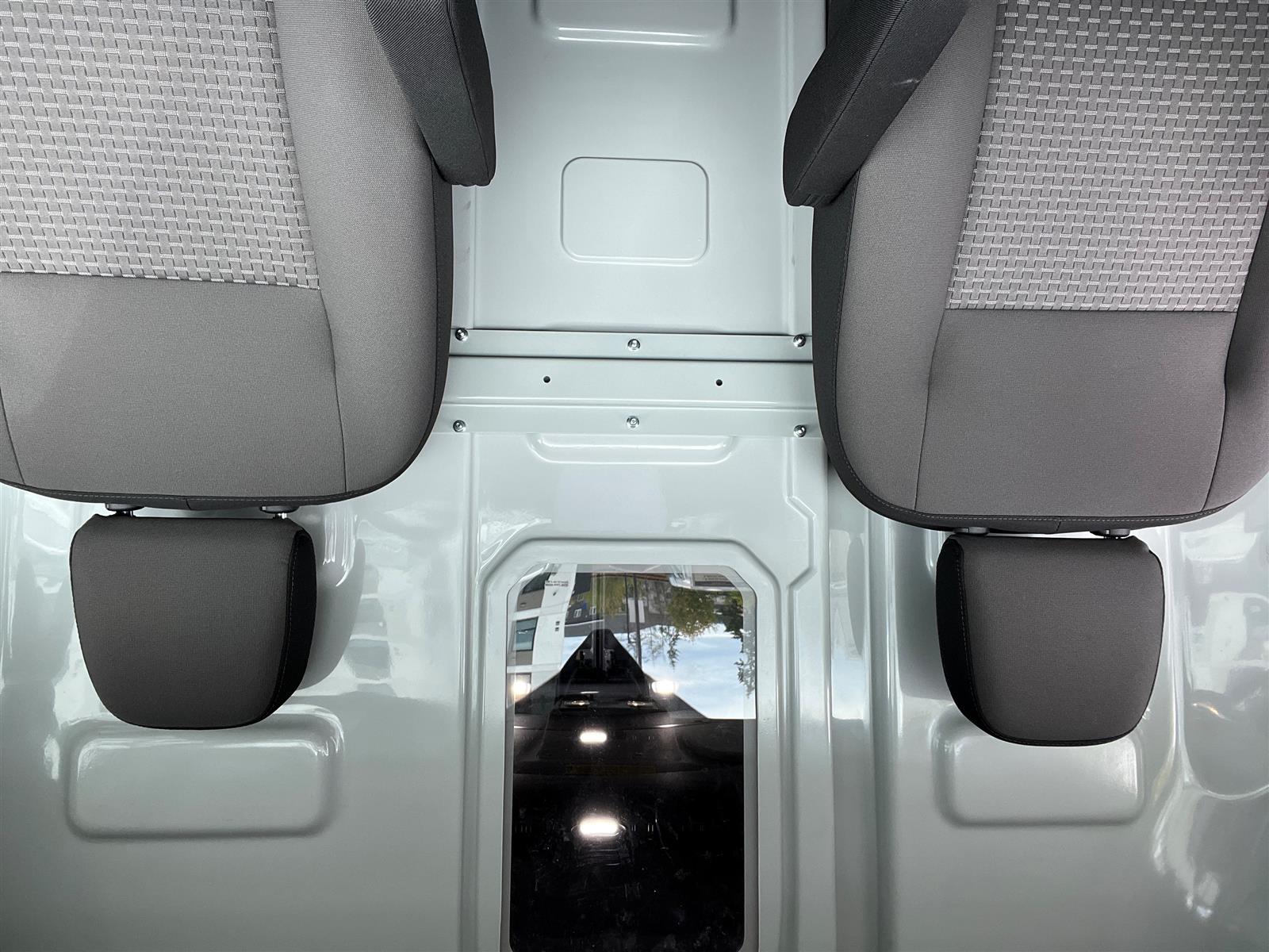 2025 Ford E-Transit Cargo Van E-Transit Cargo Van XL Mid Roof RWD - Thumbnail 23