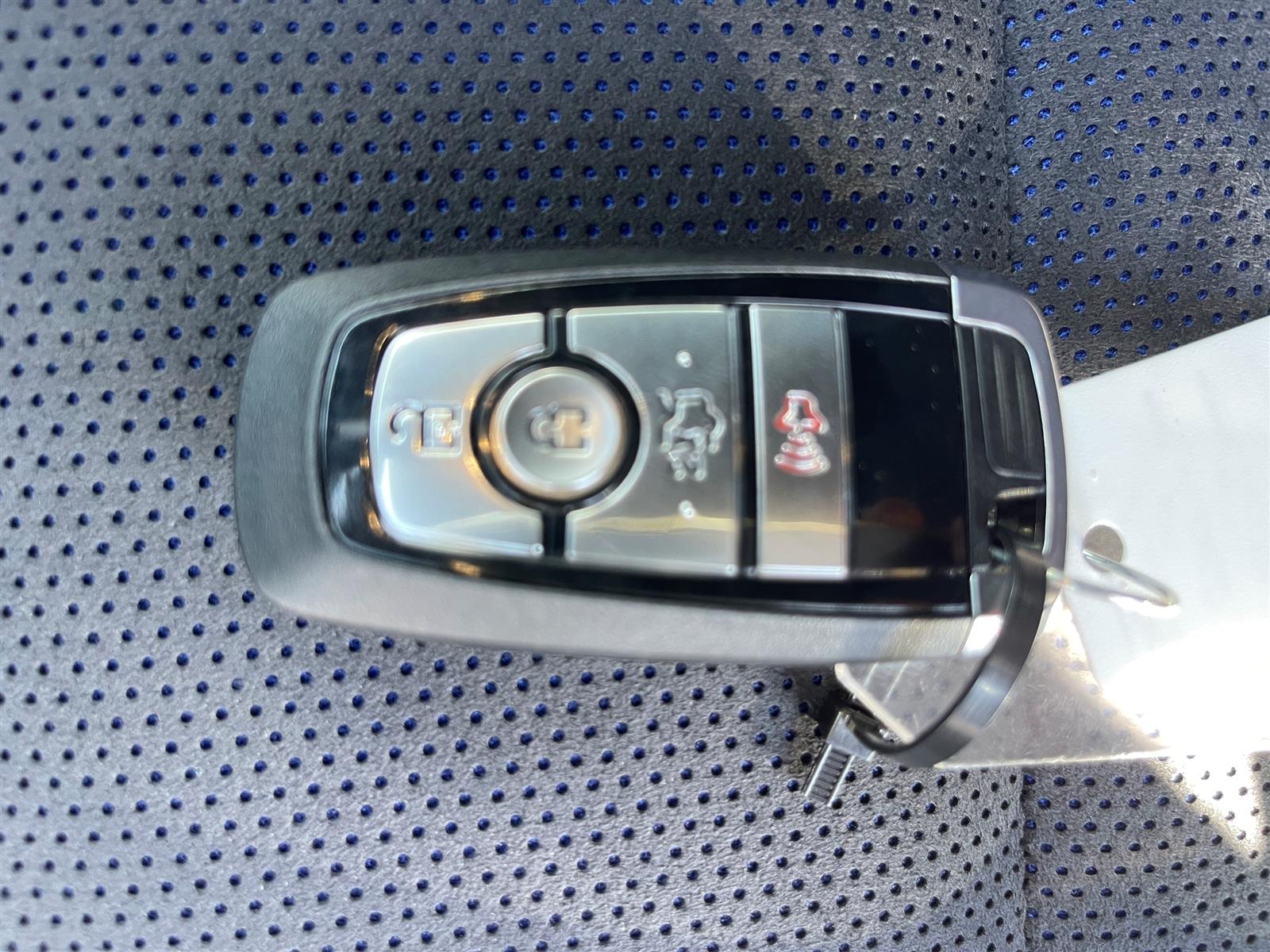 2025 Ford Mustang Dark Horse 700A 6-Speed Appearance Package - Thumbnail 13