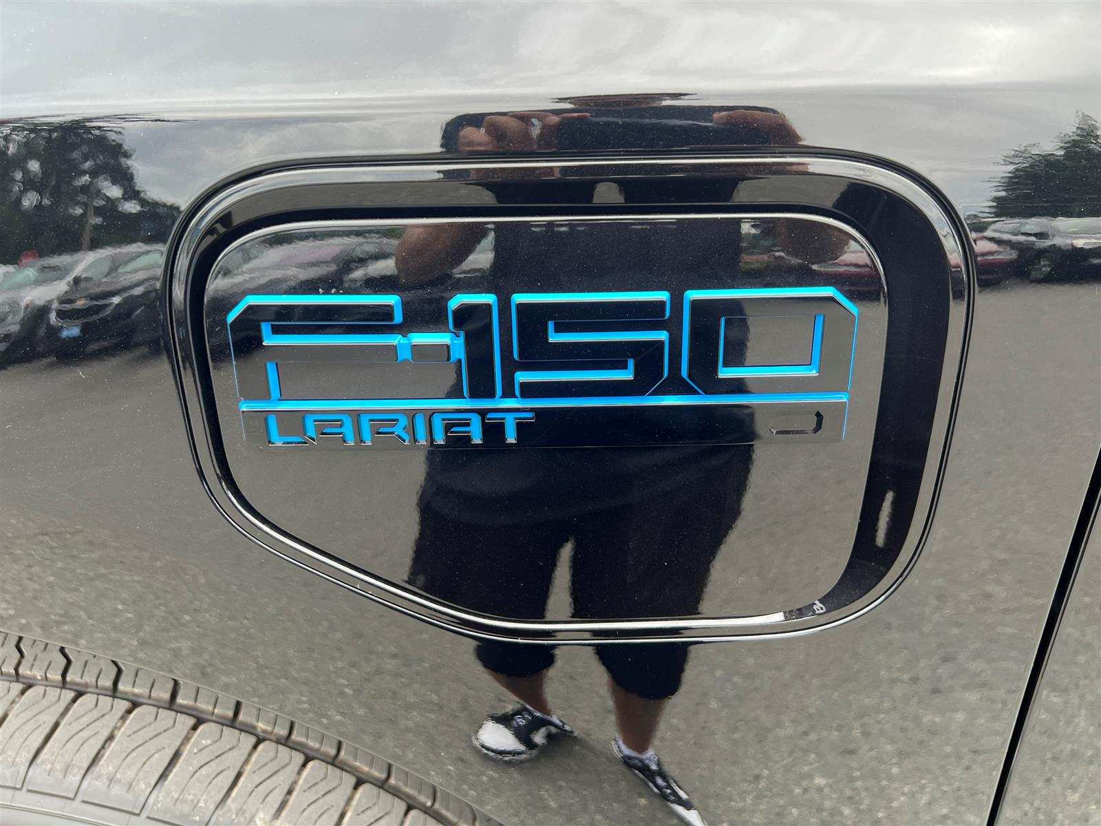 2025 Ford F-150 Lightning LARIAT 511A 131 Kwh Ext Range - Thumbnail 13