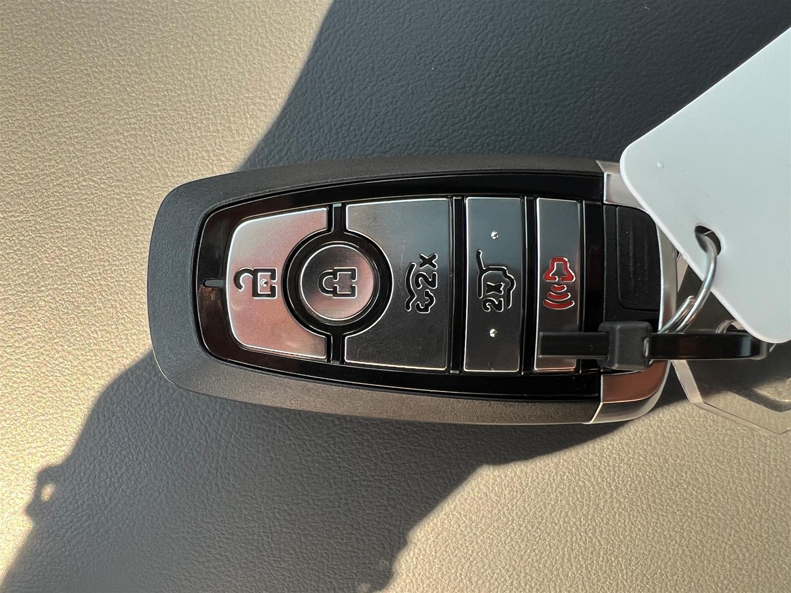 2025 Ford Mustang Mach-E Premium AWD 88 Kwh Ext Range - Thumbnail 31