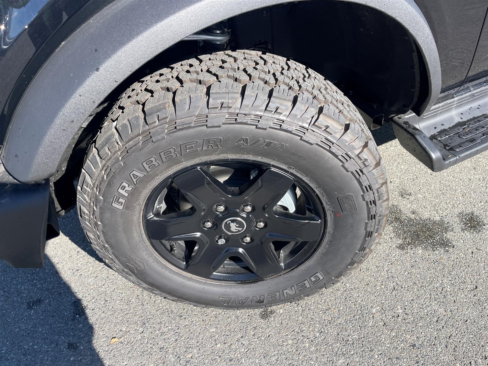 2025 Ford Bronco Outer Banks 4 Door 4x4 - Thumbnail 12