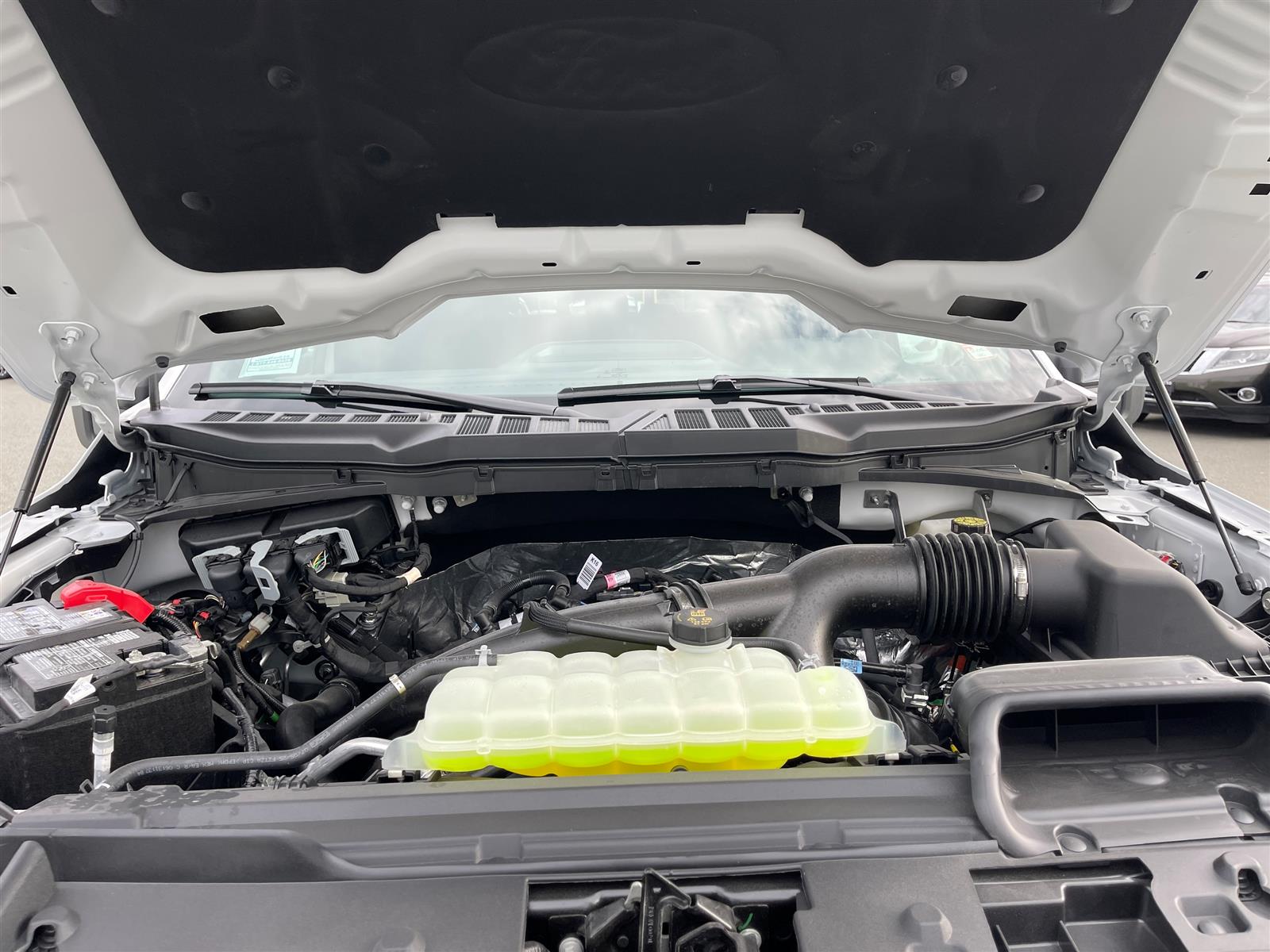 2025 Ford F-150 XLT 302A 2.7L SuperCrew - Thumbnail 27