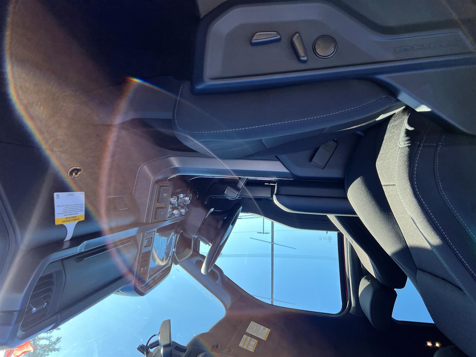 2025 Ford F-150 XLT 302A 2.7L SuperCrew - Thumbnail 24