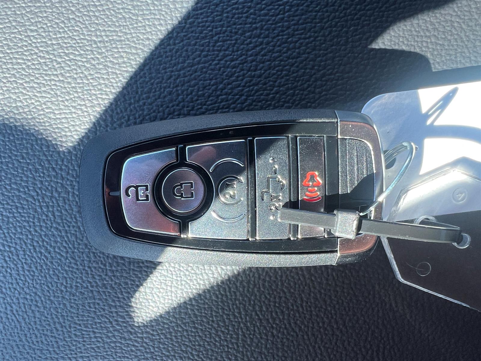 2025 Ford F-150 XLT 302A 2.7L SuperCrew - Thumbnail 27
