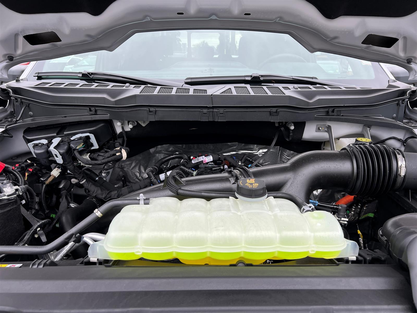 2025 Ford F-150 XLT 302A 2.7L SuperCrew - Thumbnail 29