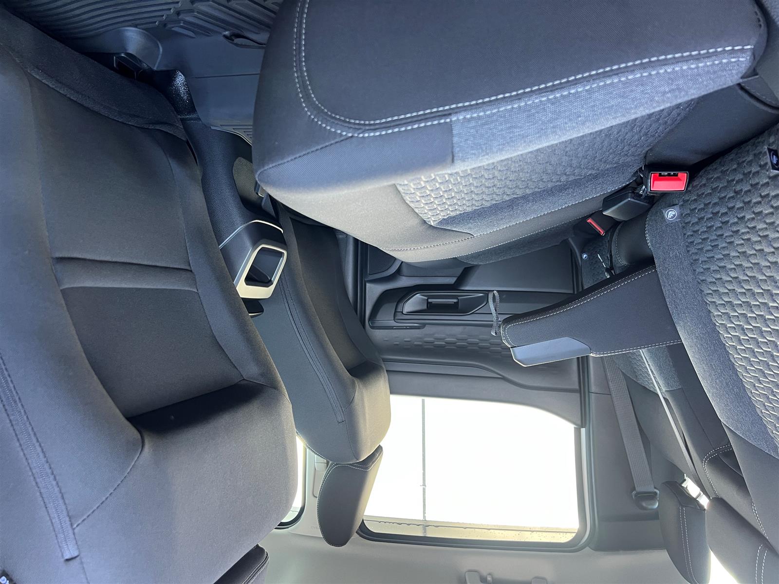2025 Ford Ranger XL 4WD SuperCrew 5' Box - Thumbnail 23