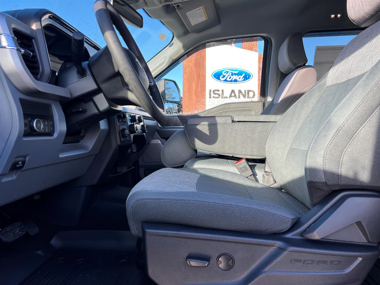 2026 Ford F-350 XLT 613A 6.7L Diesel SuperCrew - Thumbnail 20