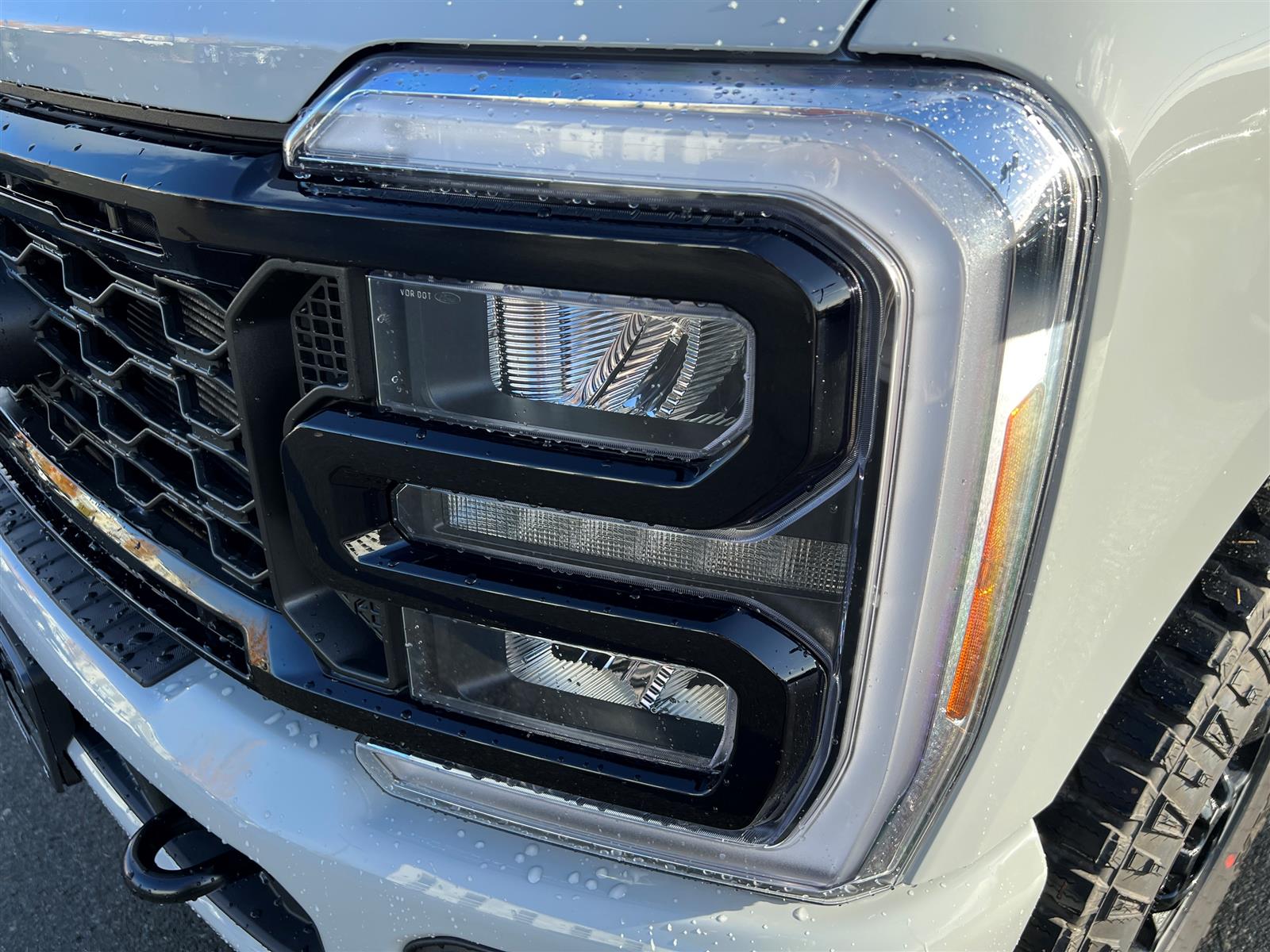 2026 Ford F-350 LARIAT 618A 6.7L Diesel SuperCrew - Thumbnail 11
