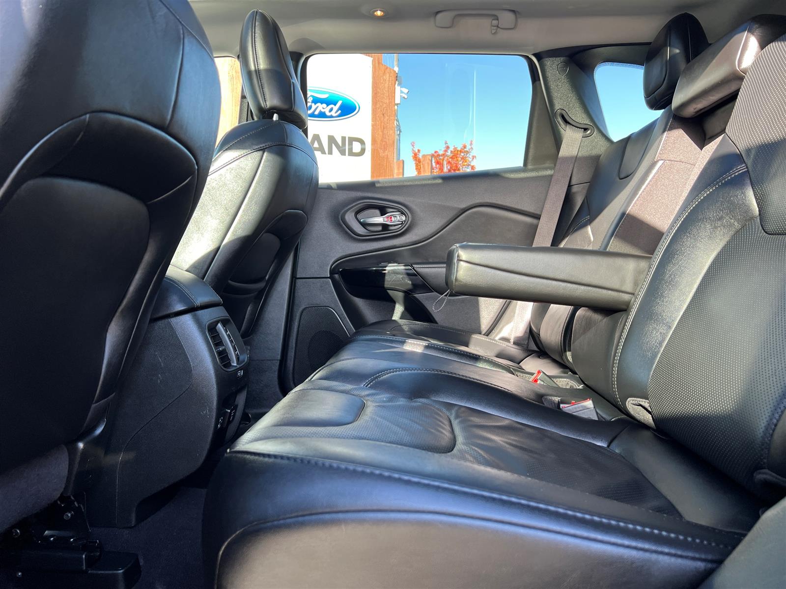 2023 Jeep Cherokee Drive Modes | Dual Moonroof | Dual Climate Ctrl - Thumbnail 22