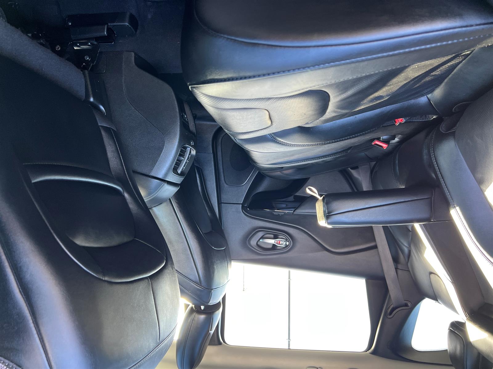 2023 Jeep Cherokee Drive Modes | Dual Moonroof | Dual Climate Ctrl - Thumbnail 24