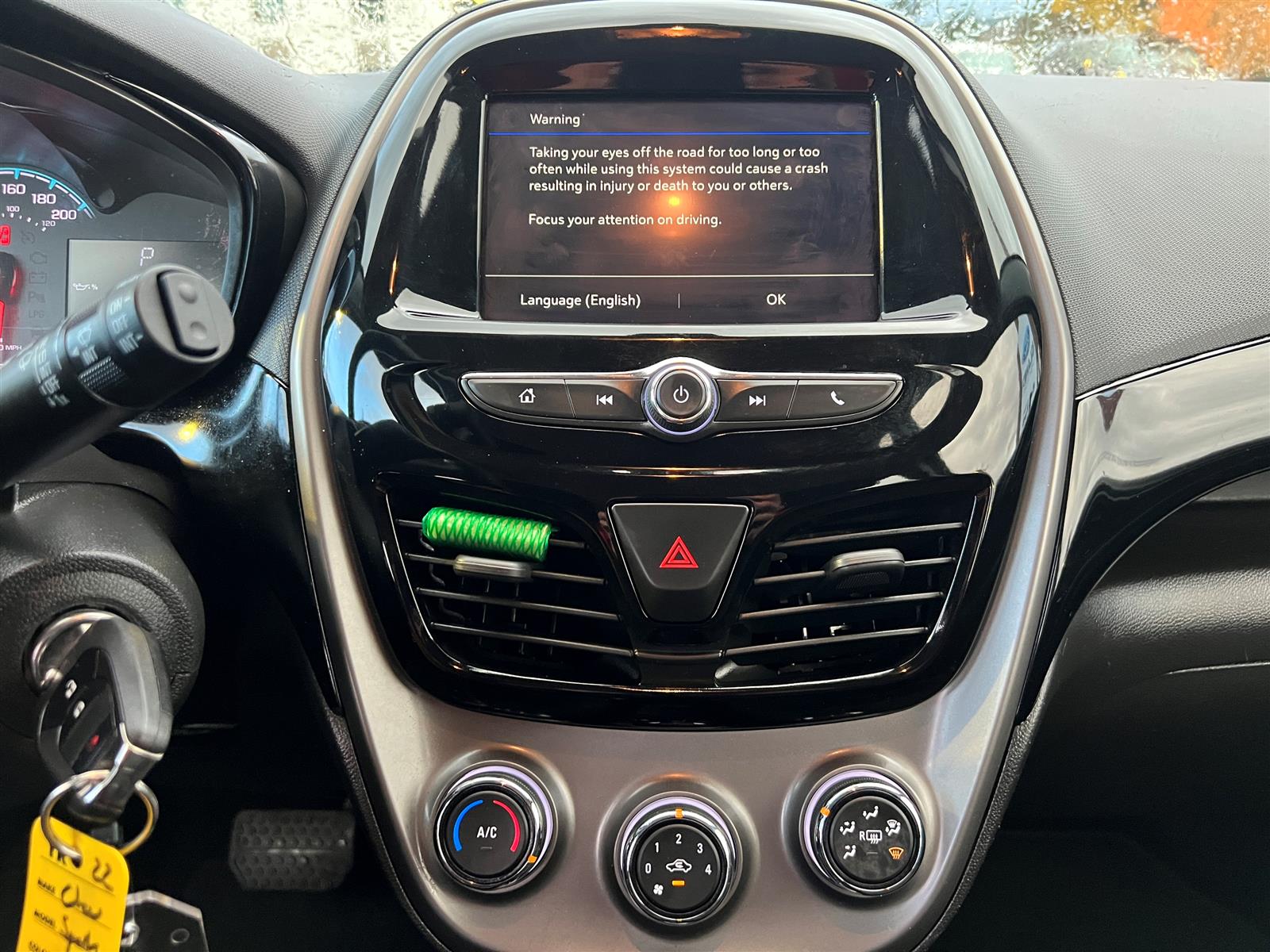 2022 Chevrolet Spark Bluetooth | 12 Volt Outlet | Air Conditioning - Thumbnail 18