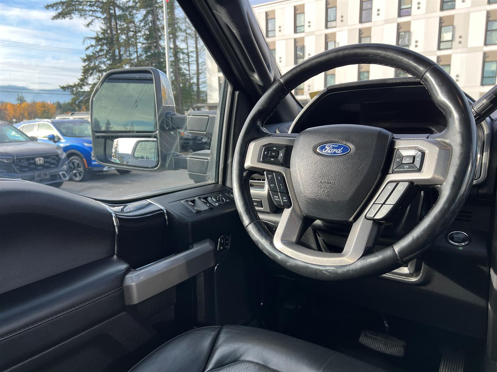 2021 Ford F-350 Twin Moonroof | Trailer Tow Pkg | FX4 Off Road Pkg - Thumbnail 16