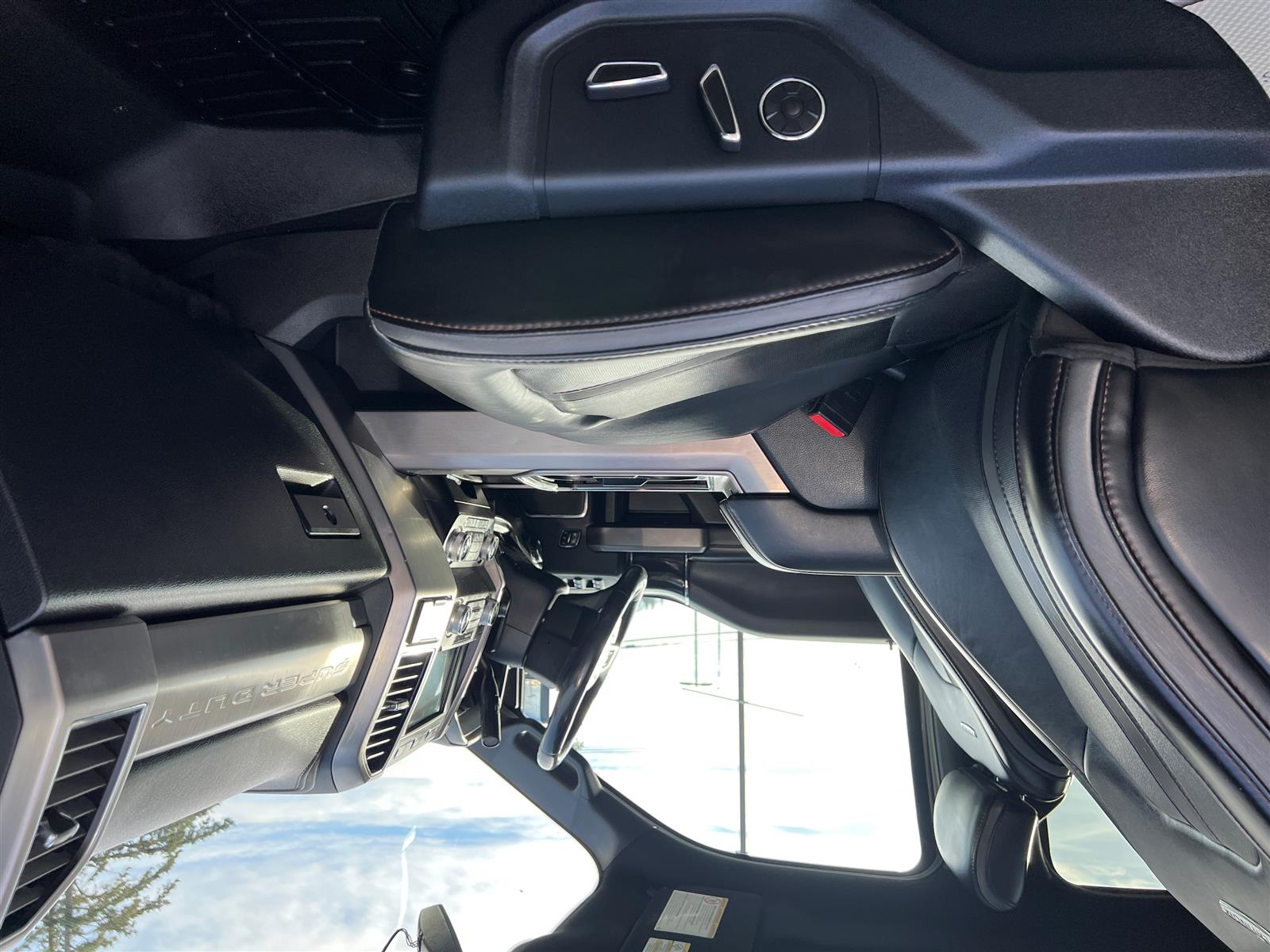 2021 Ford F-350 Twin Moonroof | Trailer Tow Pkg | FX4 Off Road Pkg - Thumbnail 25