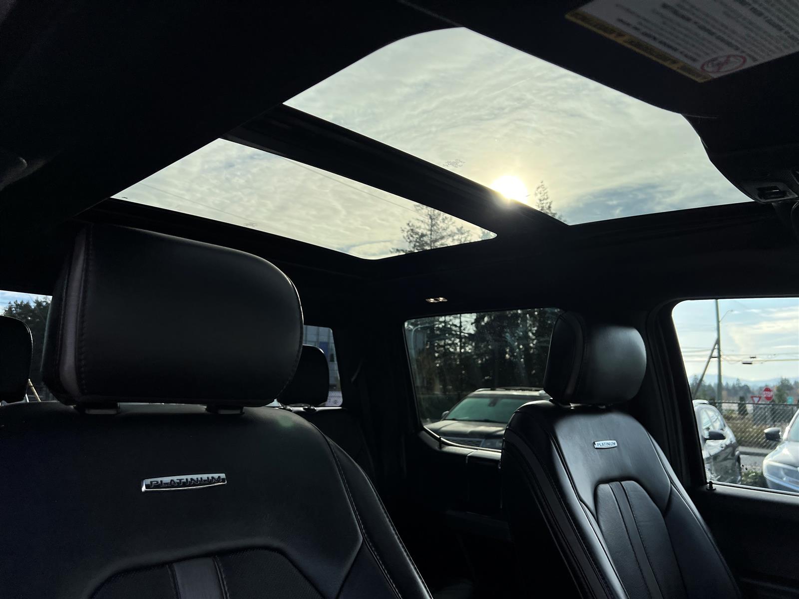 2021 Ford F-350 Twin Moonroof | Trailer Tow Pkg | FX4 Off Road Pkg - Thumbnail 26