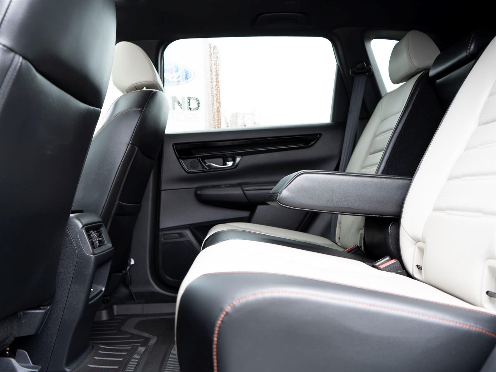 2025 Honda CR-V Hybrid Moonroof | Climate Ctrl | Wireless Charge Pad - Thumbnail 22