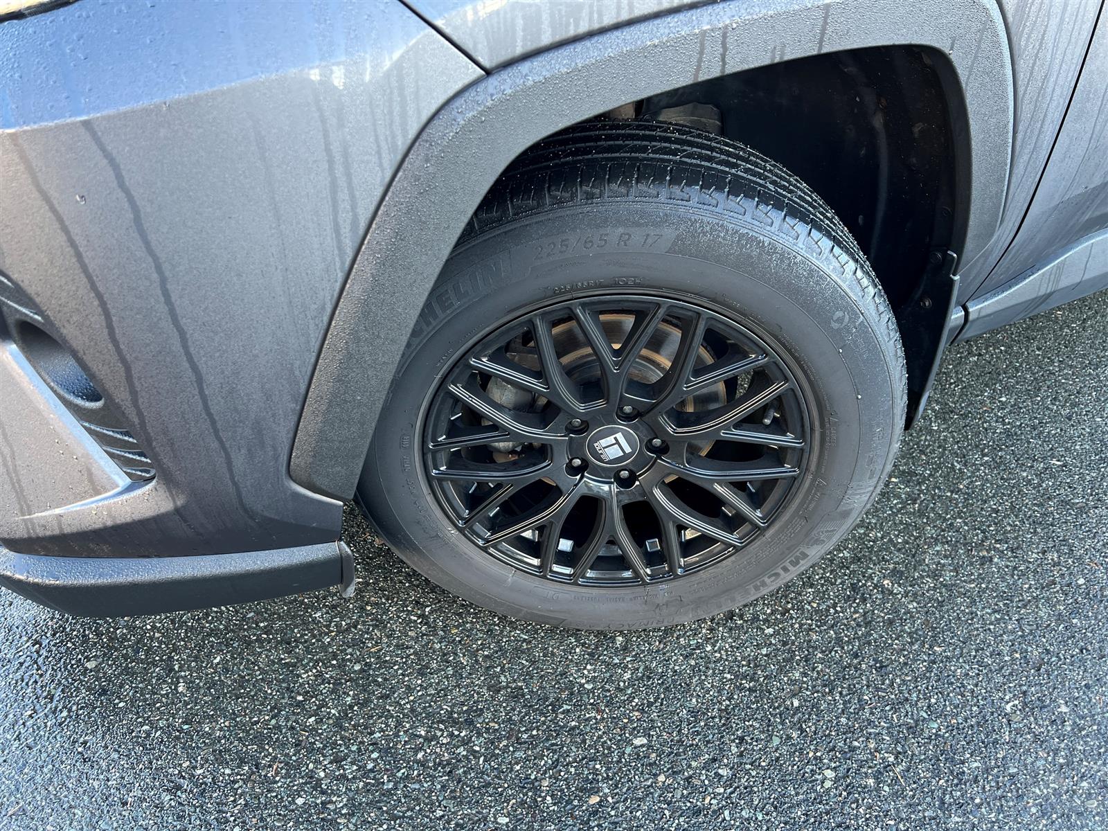 2019 Toyota RAV4 Heated Seats | Bluetooth | Blind Spot Monitor - Thumbnail 13