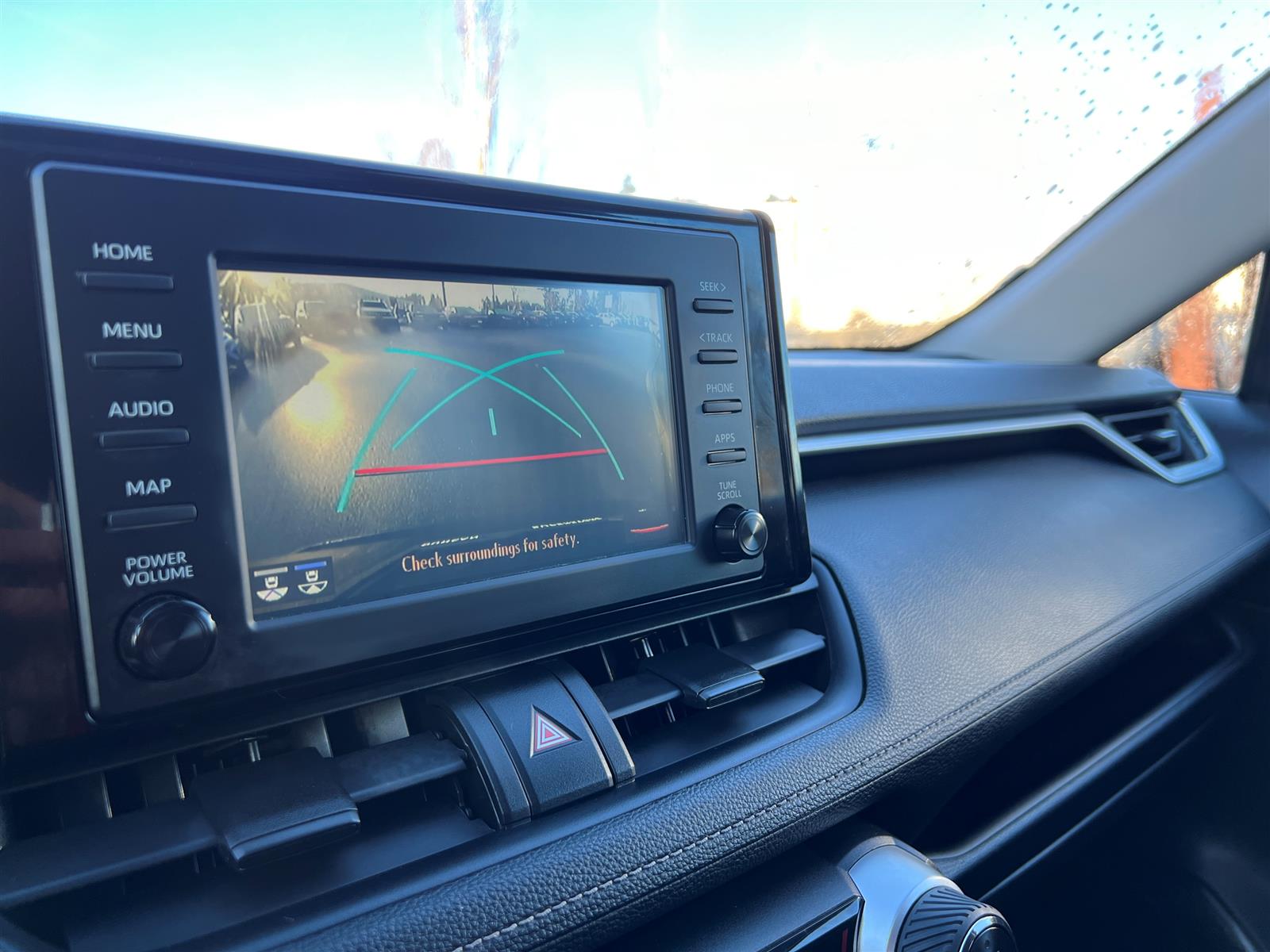 2019 Toyota RAV4 Heated Seats | Bluetooth | Blind Spot Monitor - Thumbnail 19